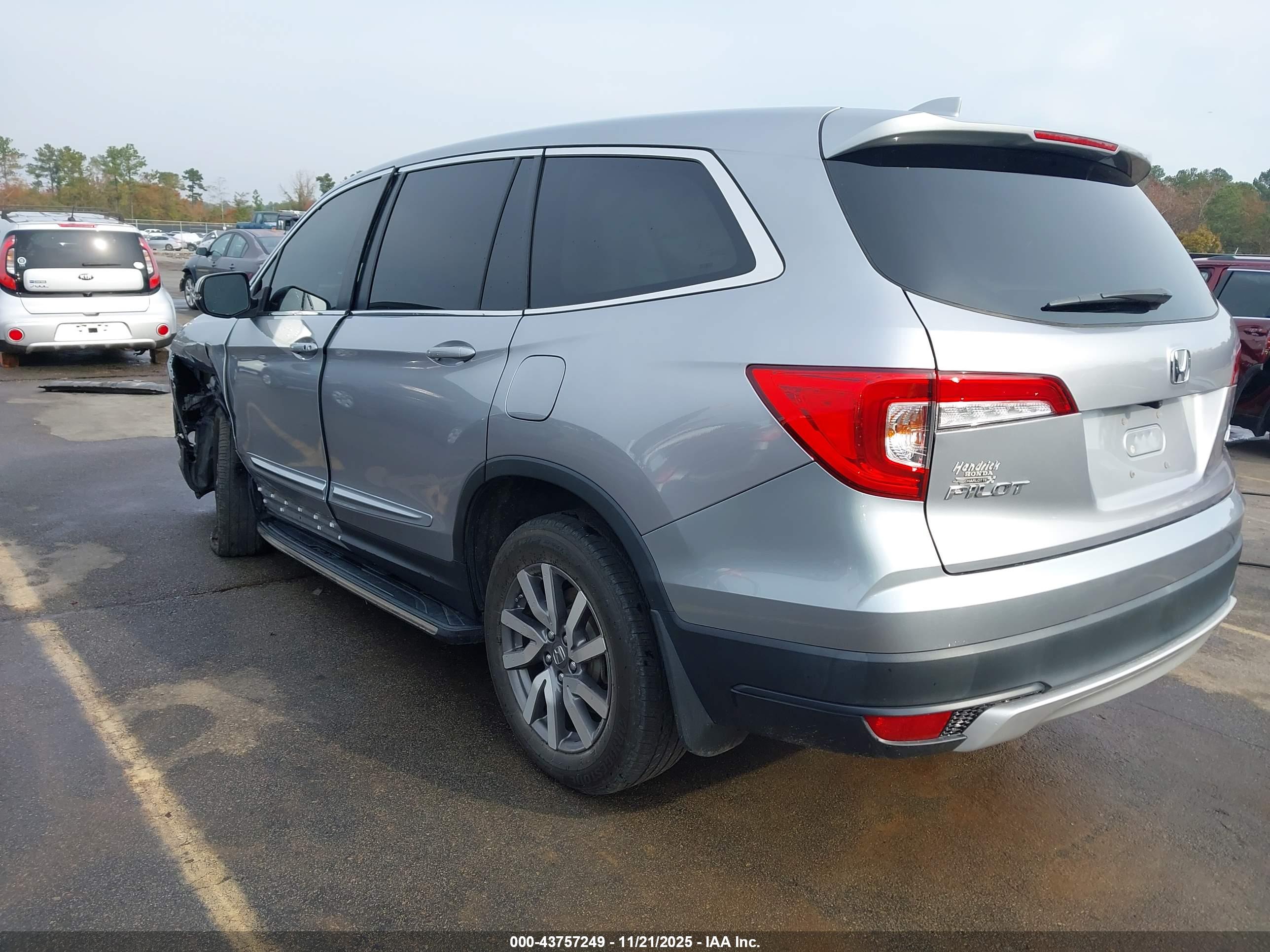 HONDA PILOT image 3