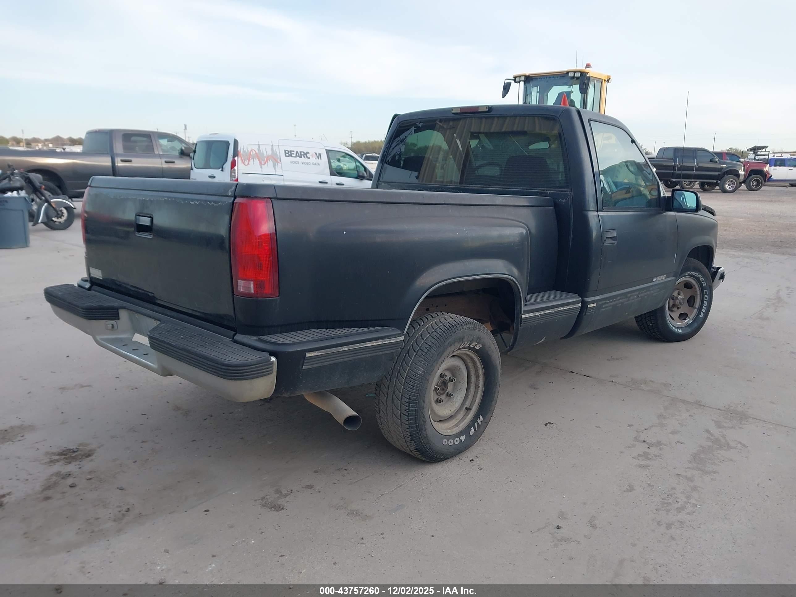 CHEVROLET C1500 image 4