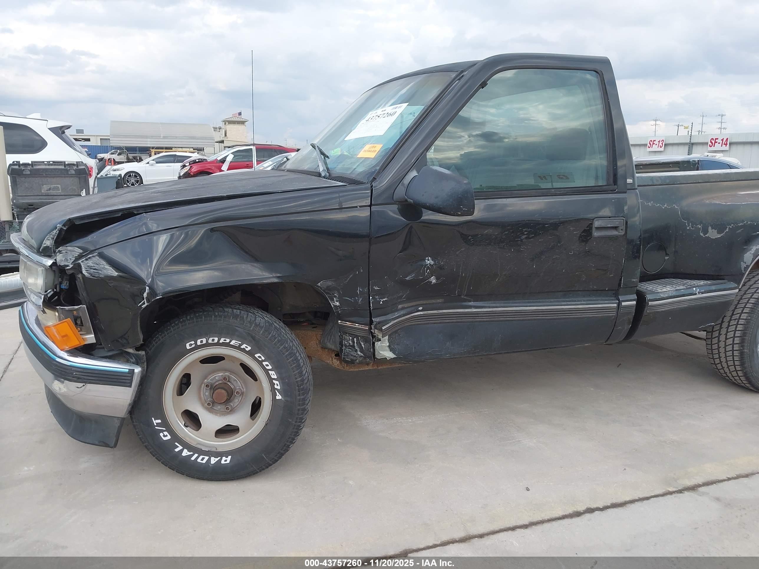 CHEVROLET C1500 image 6