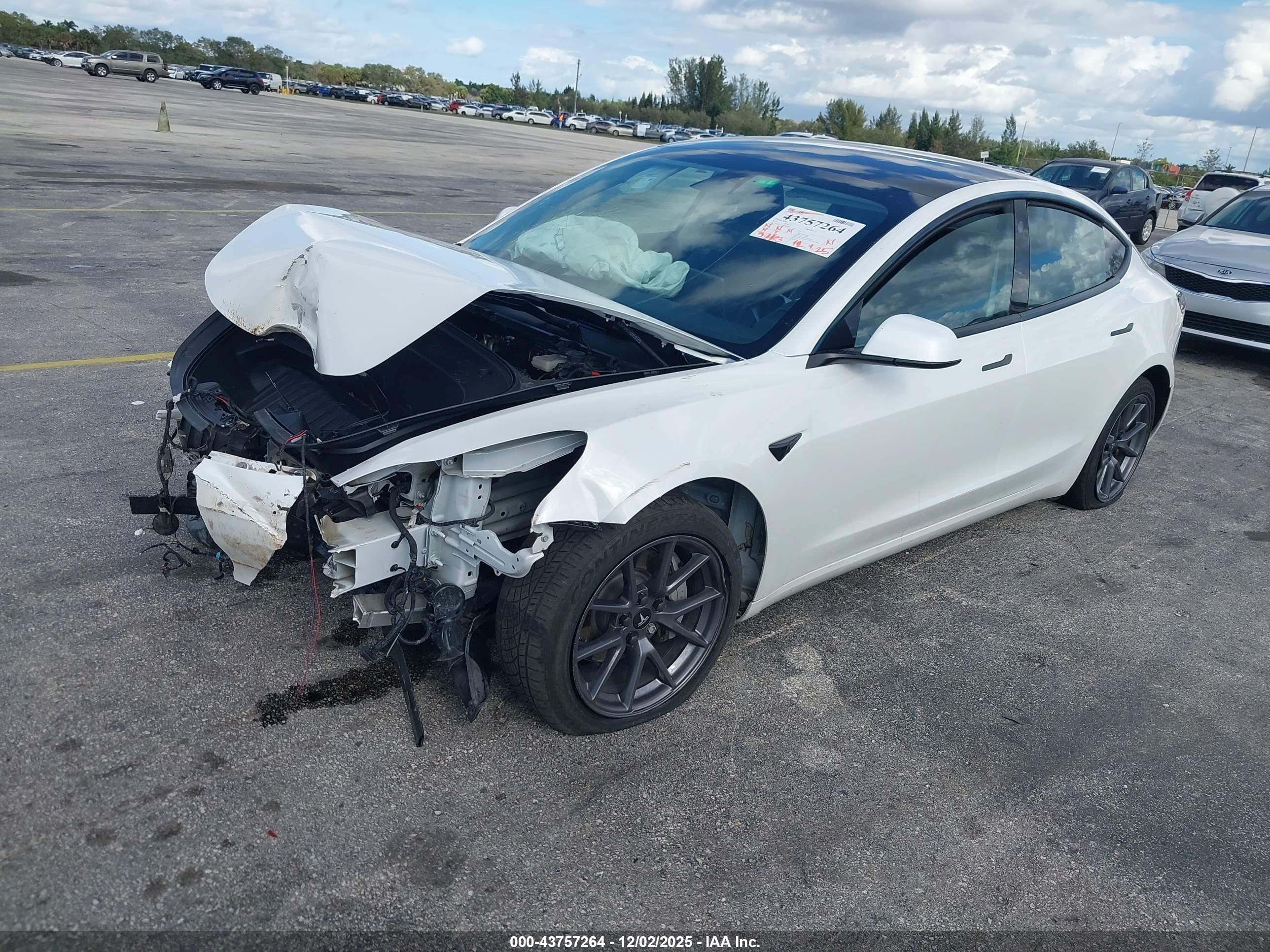 TESLA MODEL image 2