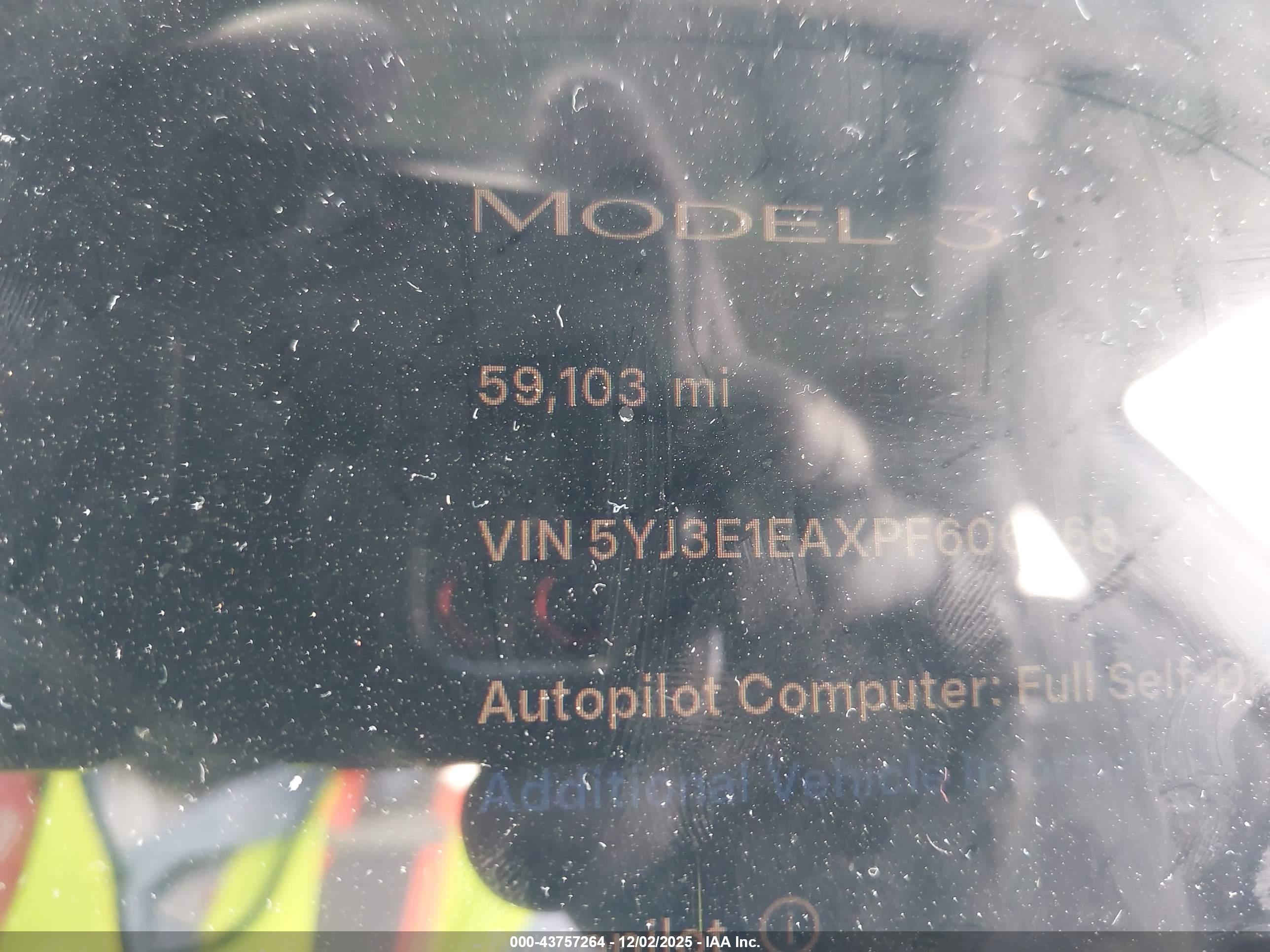 TESLA MODEL image 7