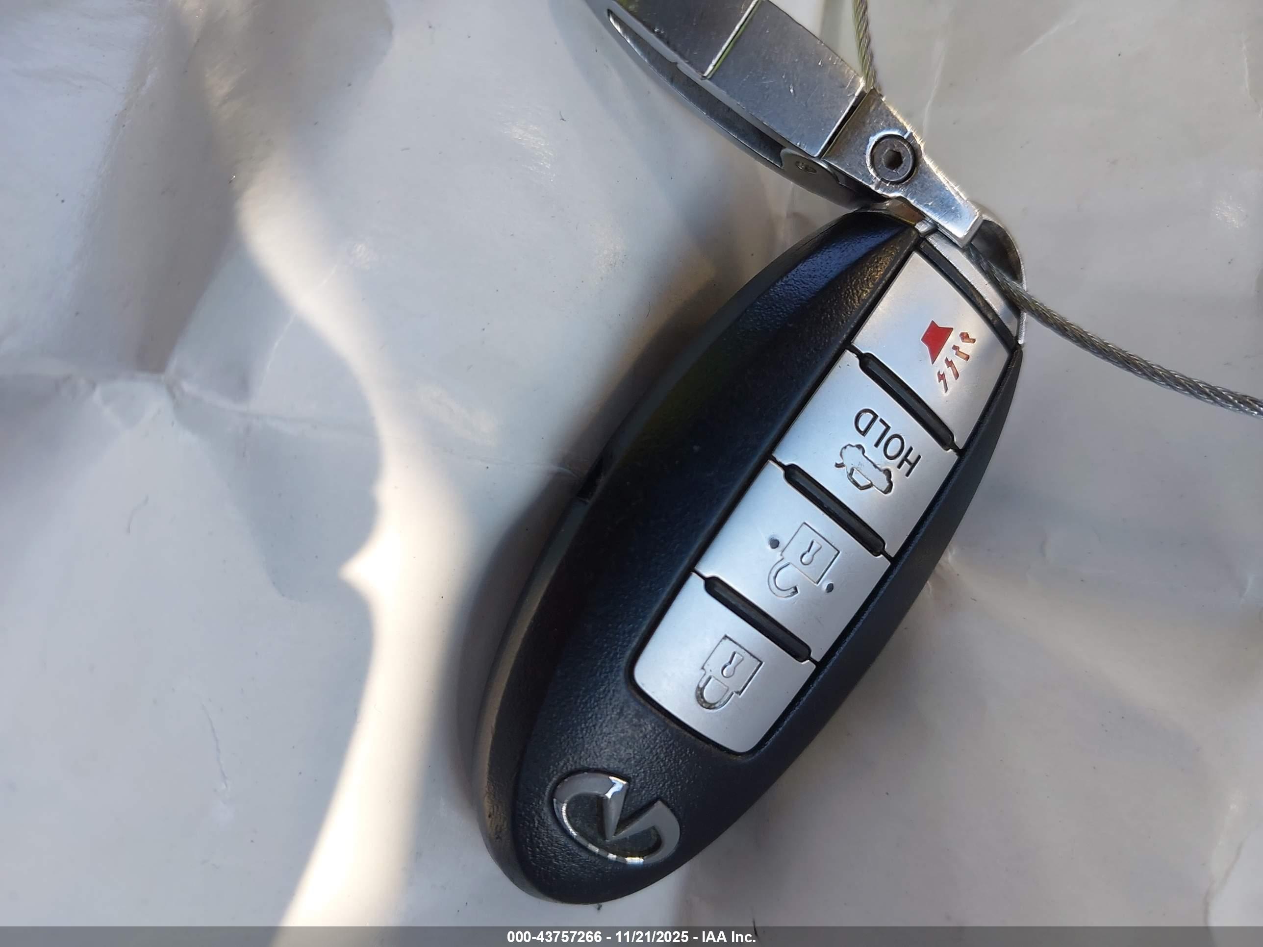 INFINITI G37X image 11