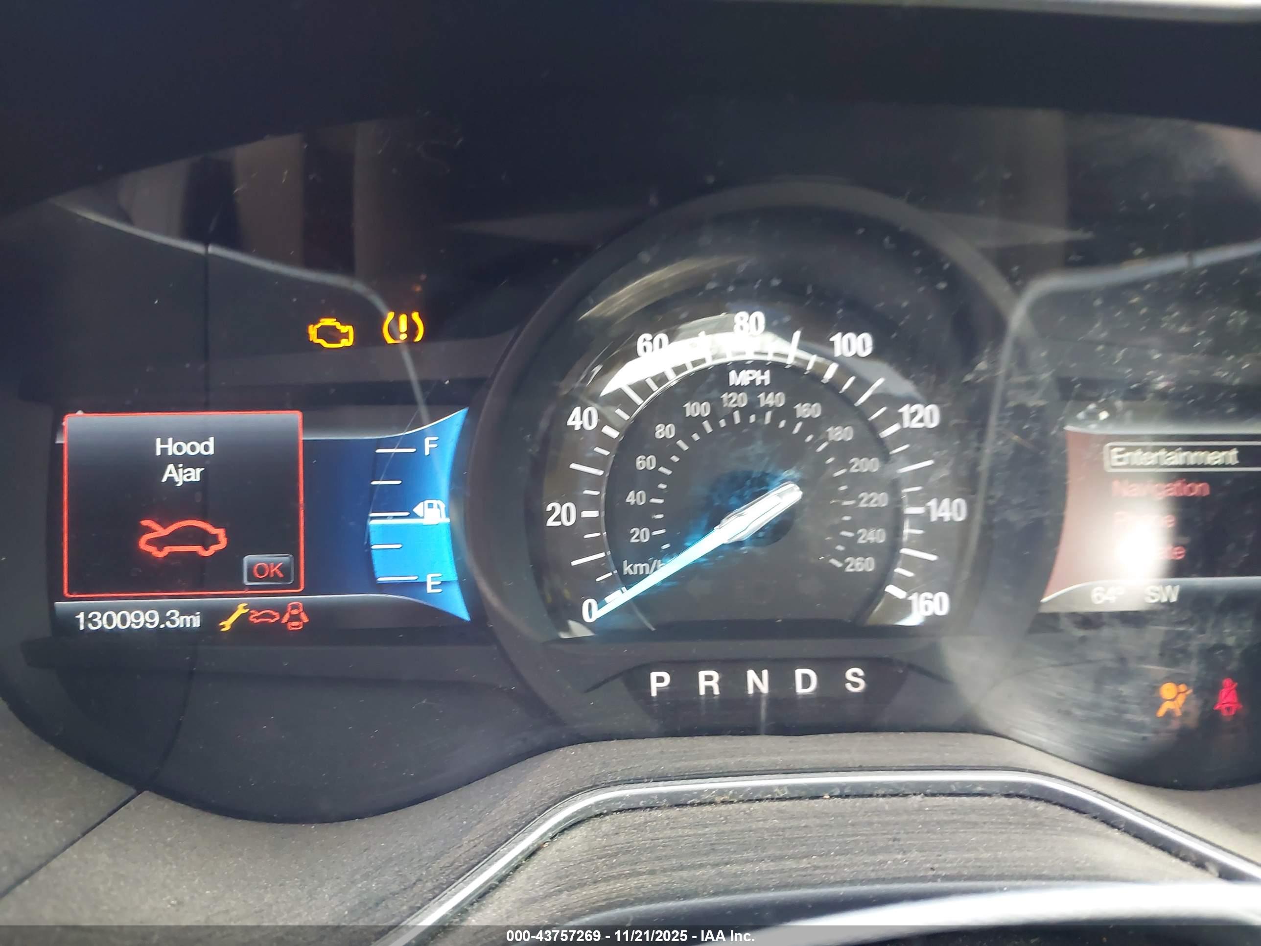 FORD FUSION image 7