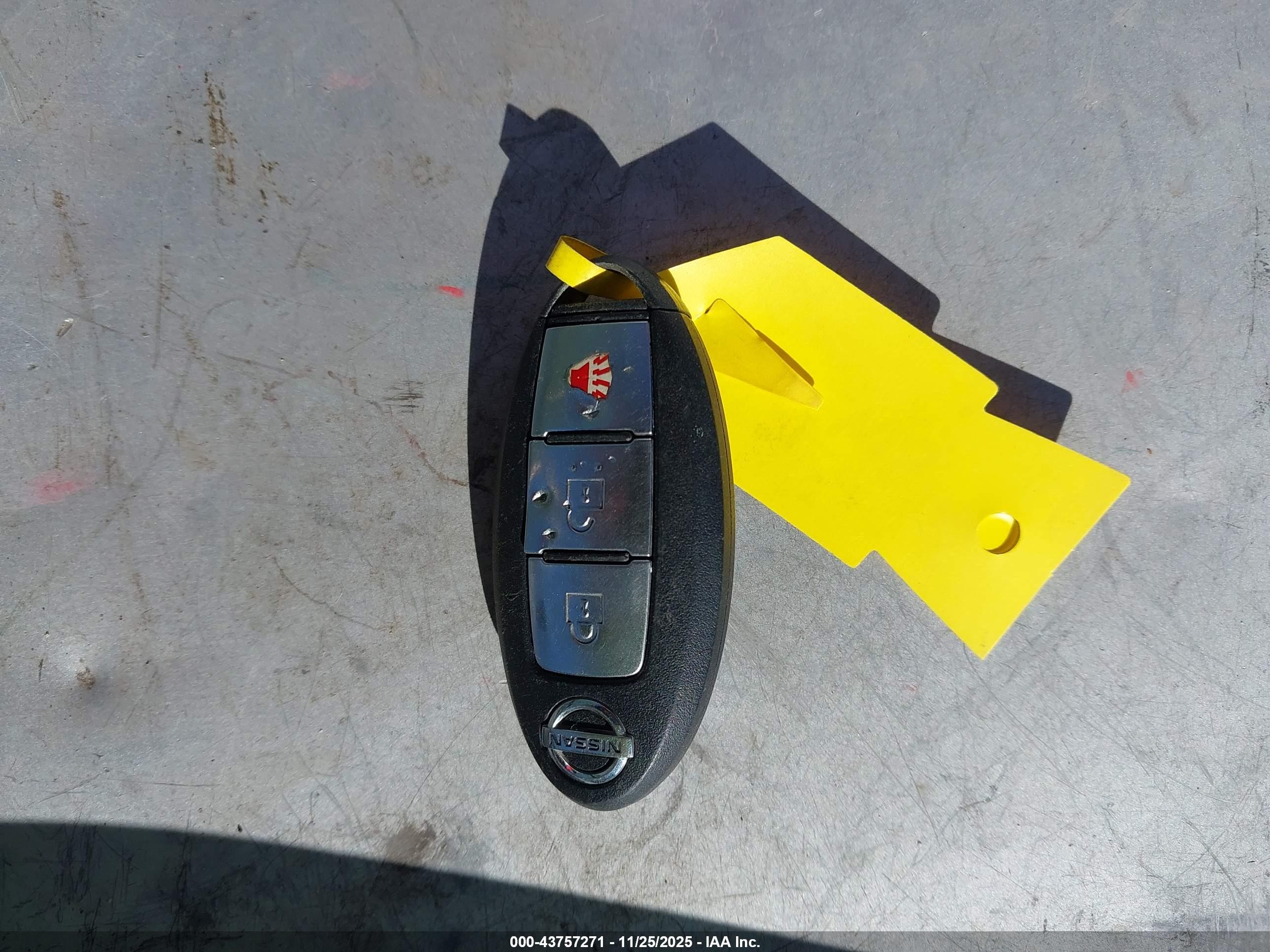 NISSAN ROGUE image 11