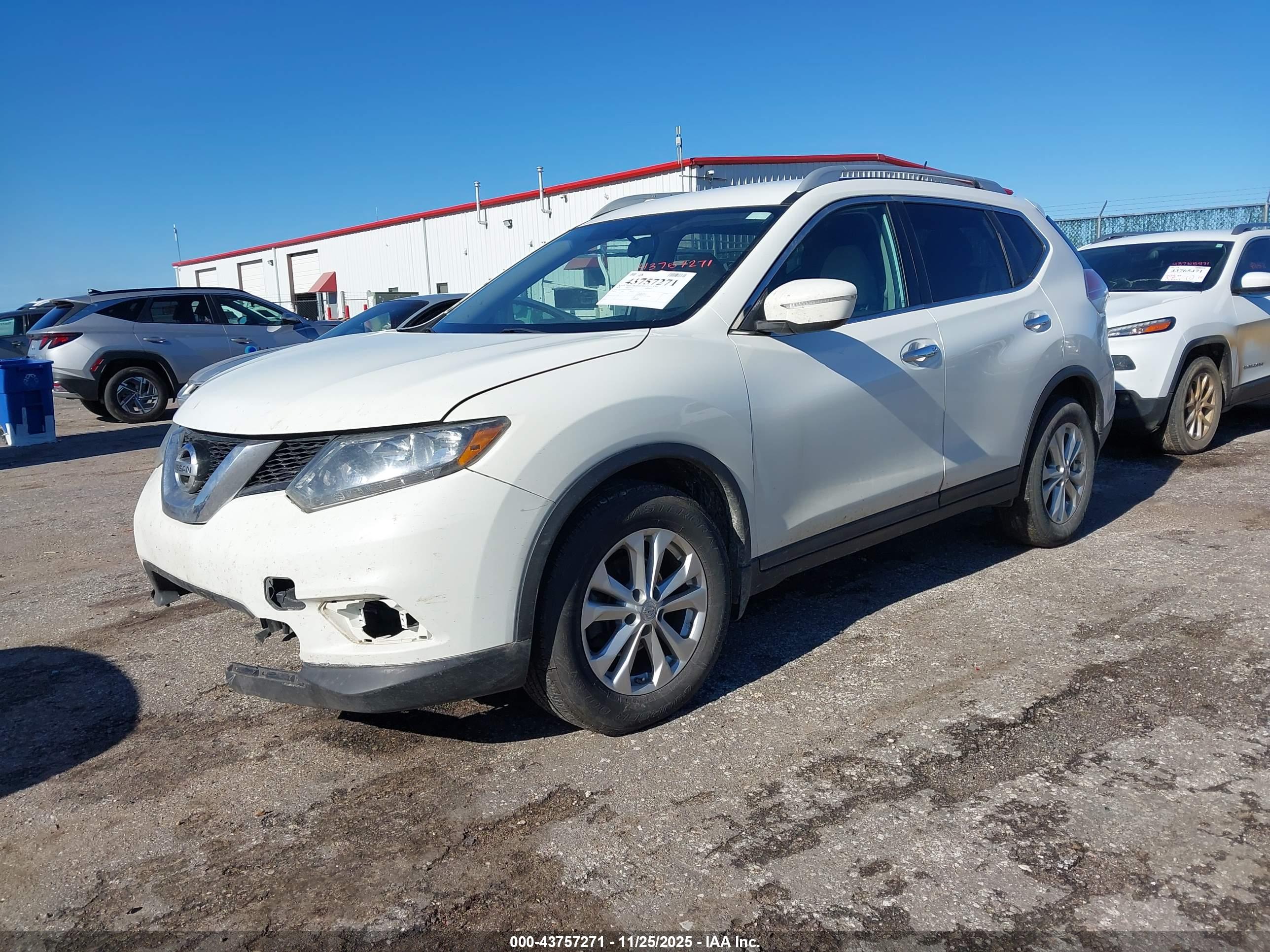 NISSAN ROGUE image 2