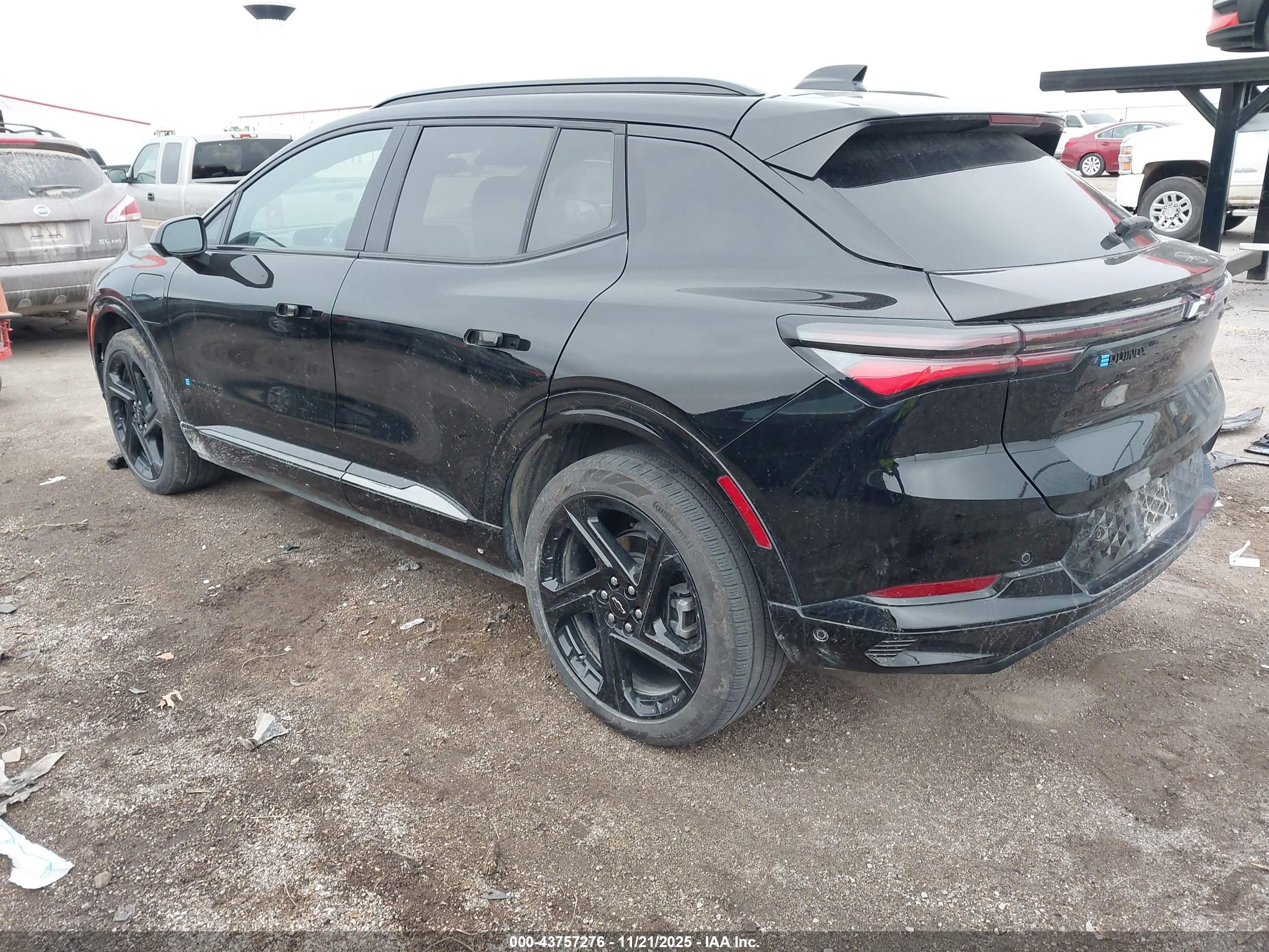 CHEVROLET EQUINOX image 3