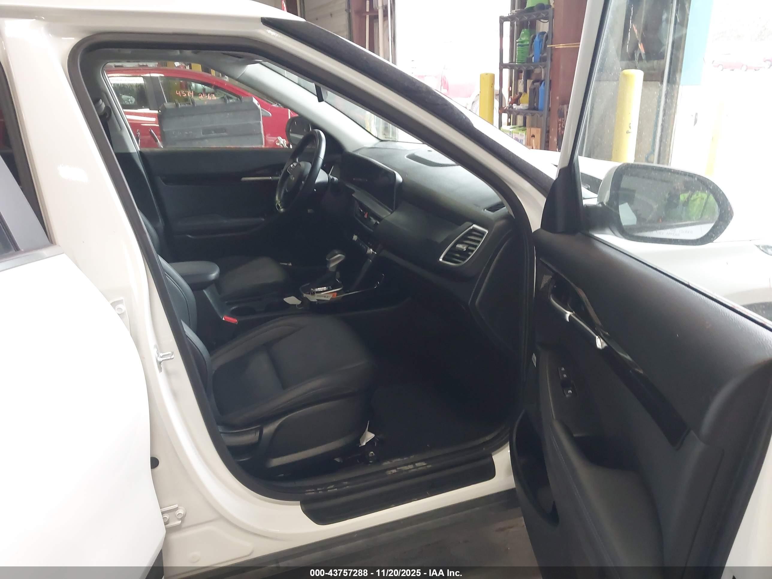 KIA SELTOS image 5