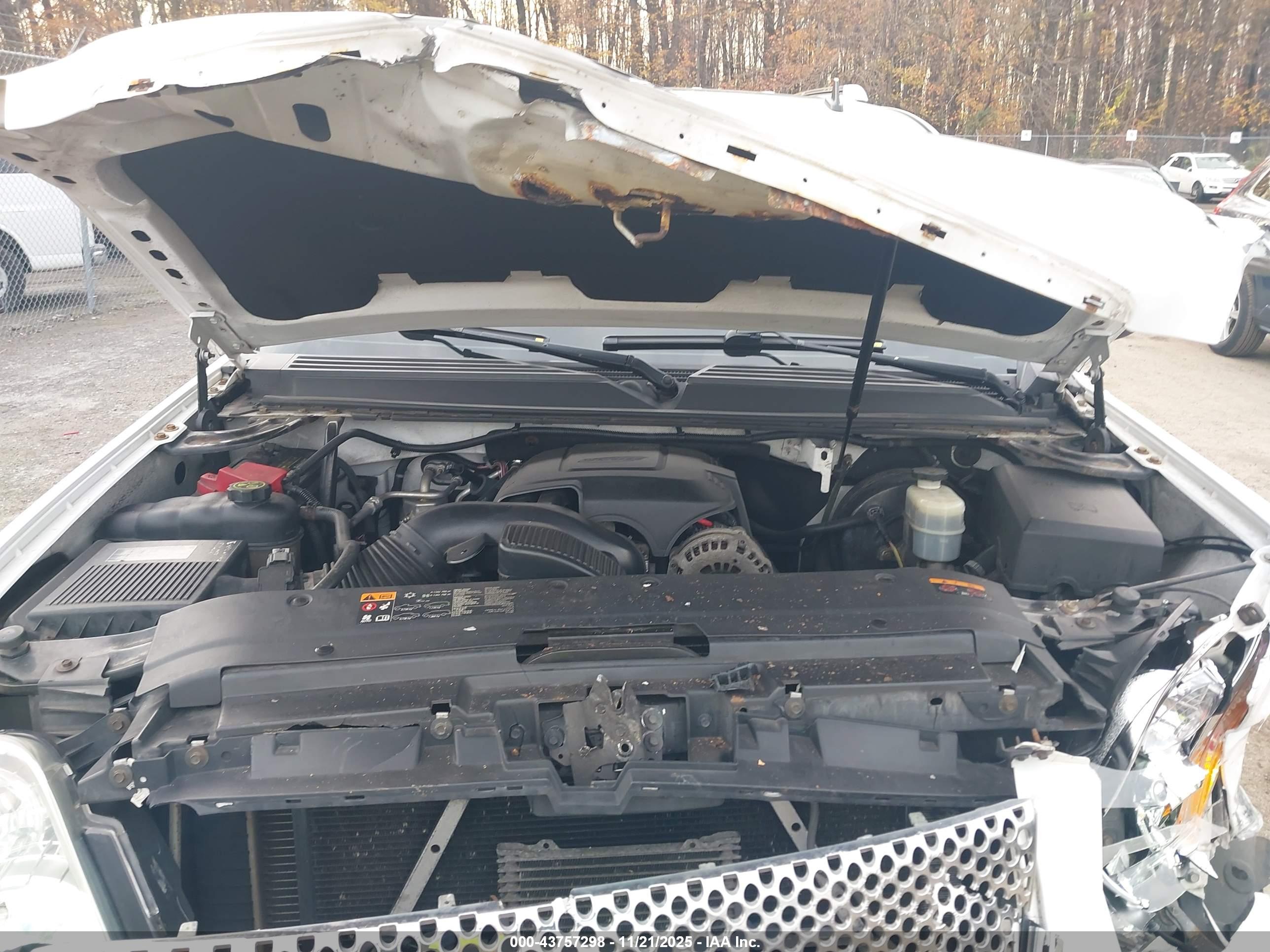 GMC YUKON image 10