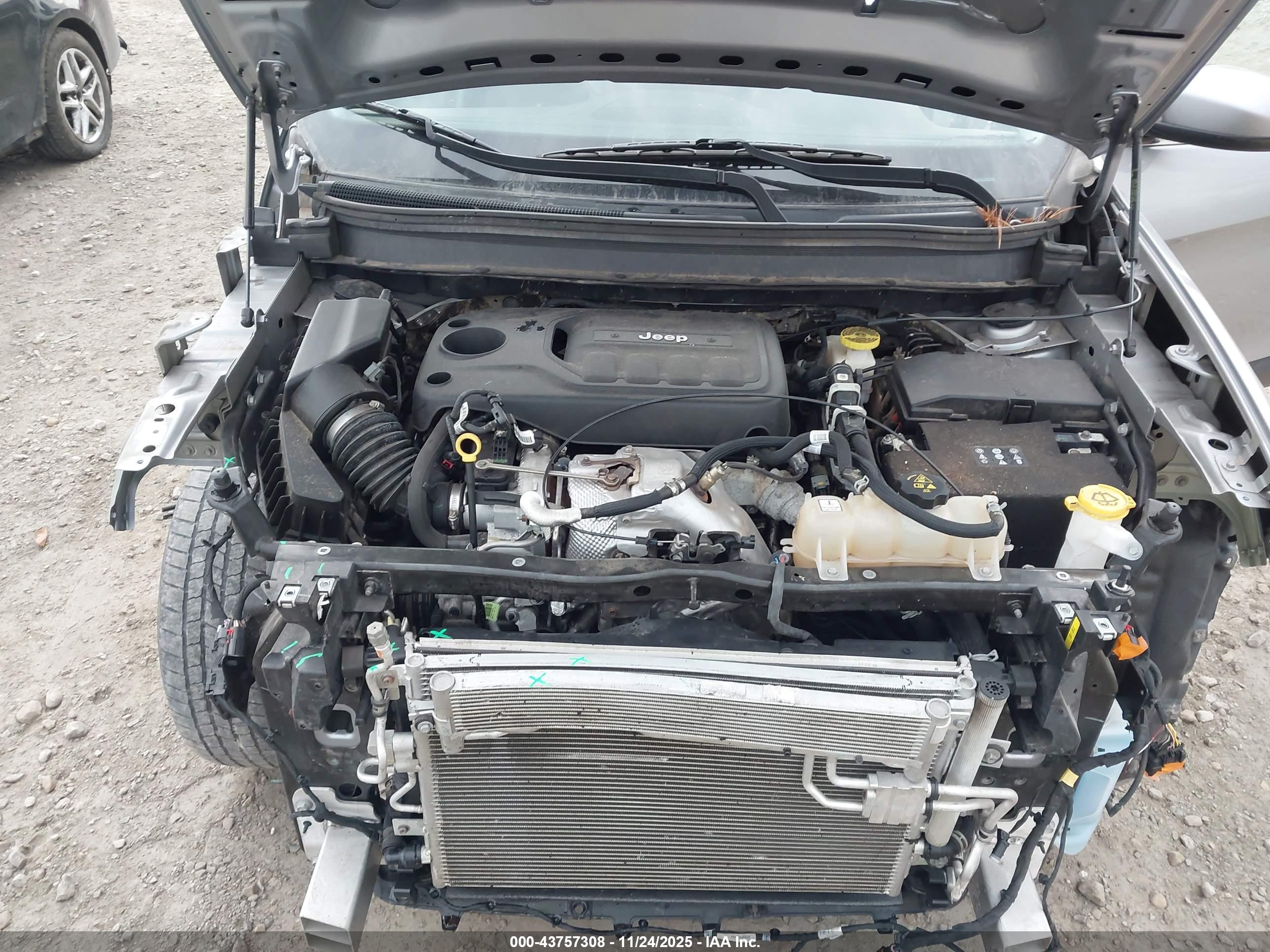 JEEP CHEROKEE image 10