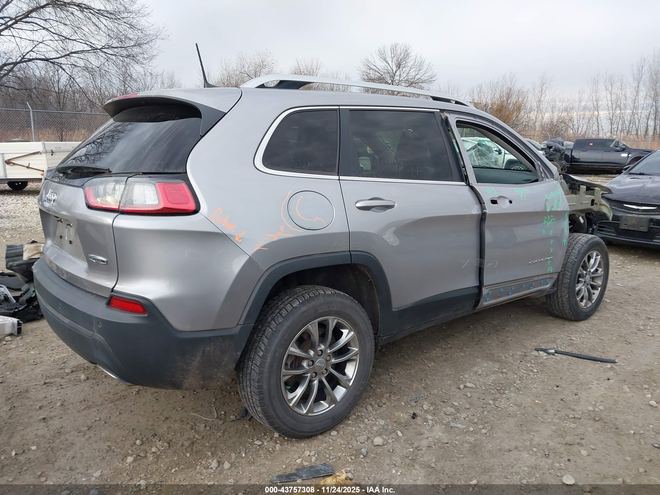 JEEP CHEROKEE image 4