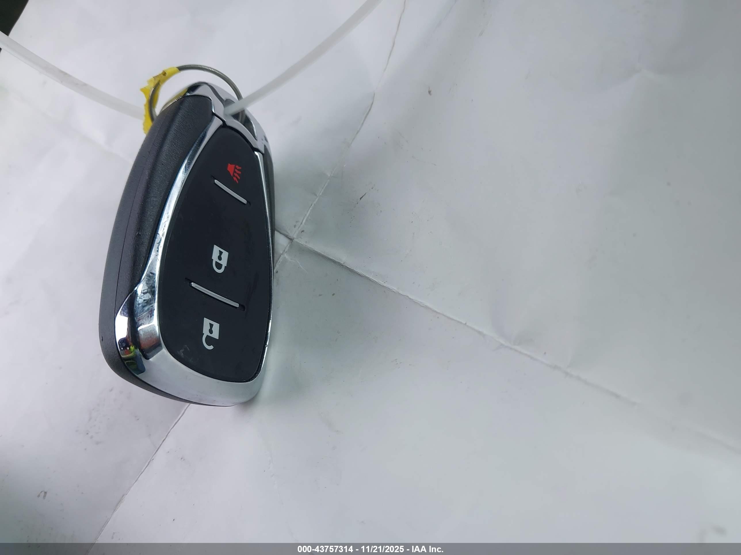 CHEVROLET EQUINOX image 11