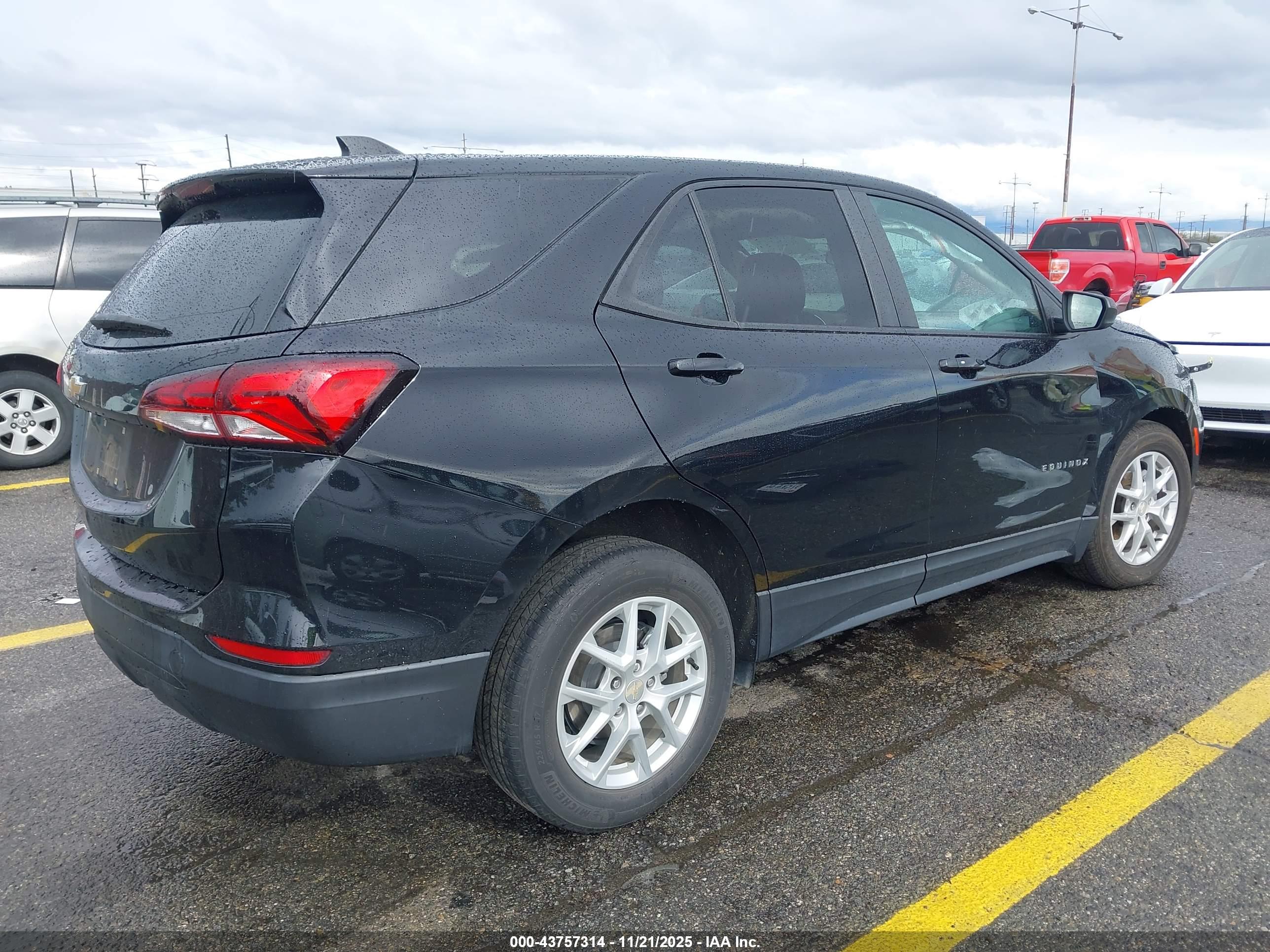 CHEVROLET EQUINOX image 4