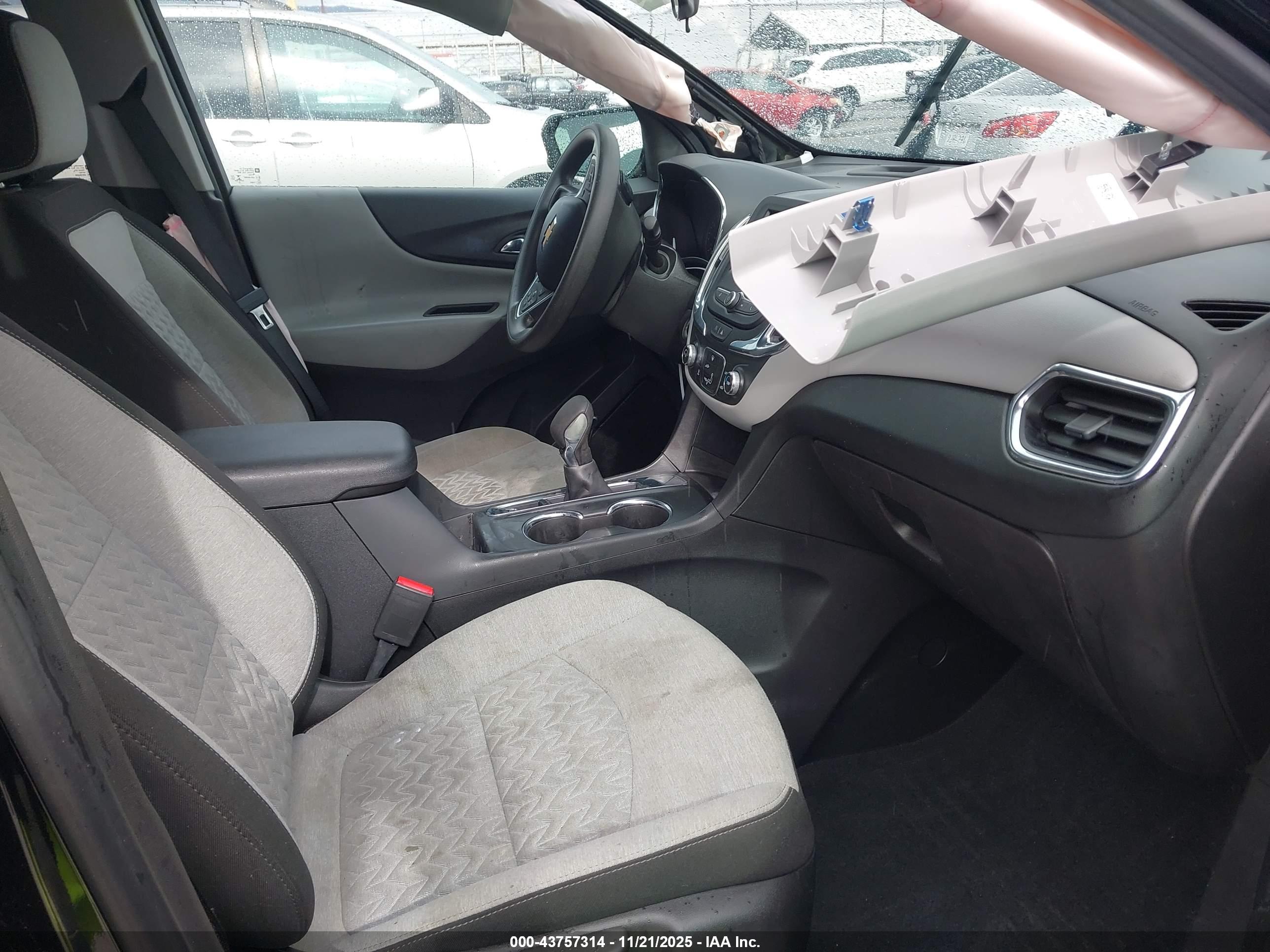 CHEVROLET EQUINOX image 5