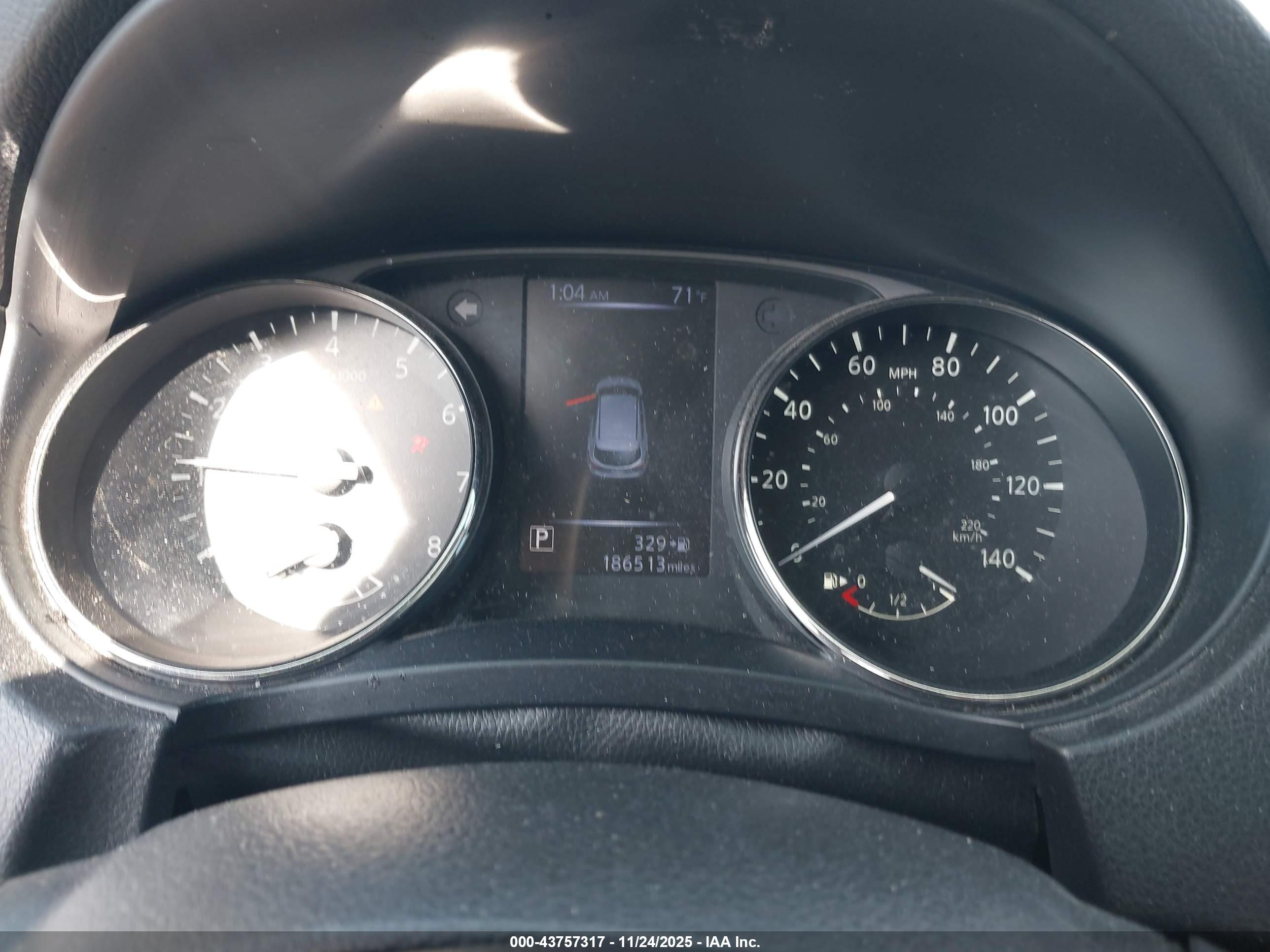 NISSAN ROGUE image 7