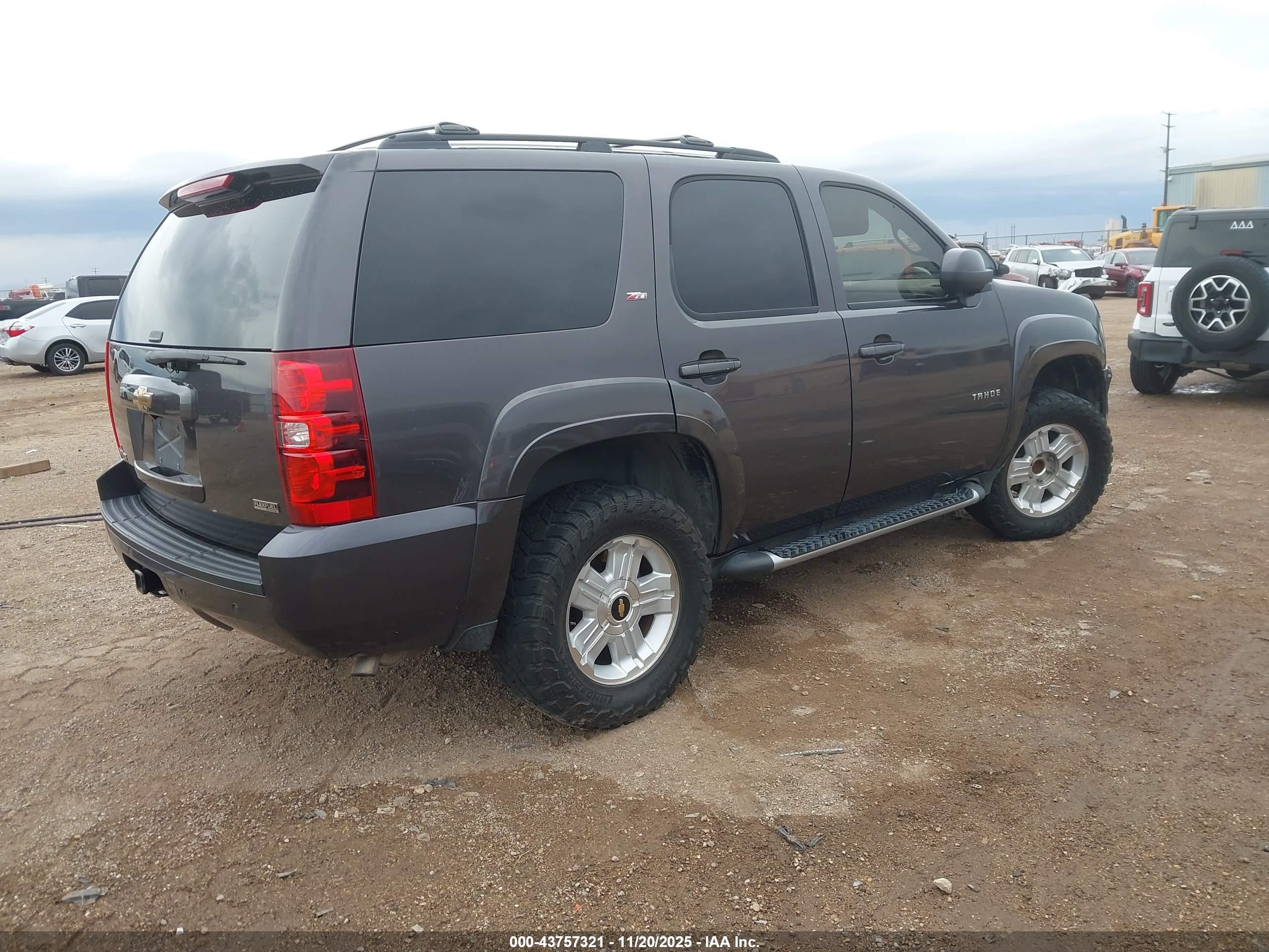 CHEVROLET TAHOE image 4