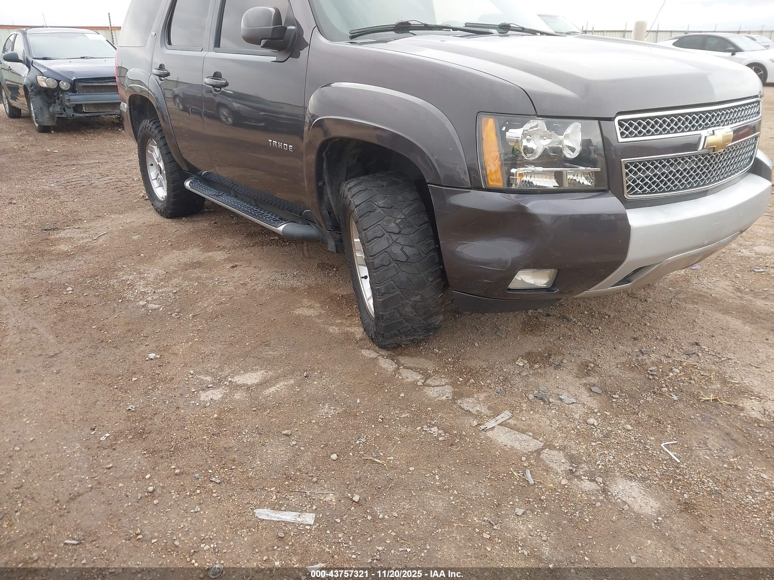 CHEVROLET TAHOE image 6