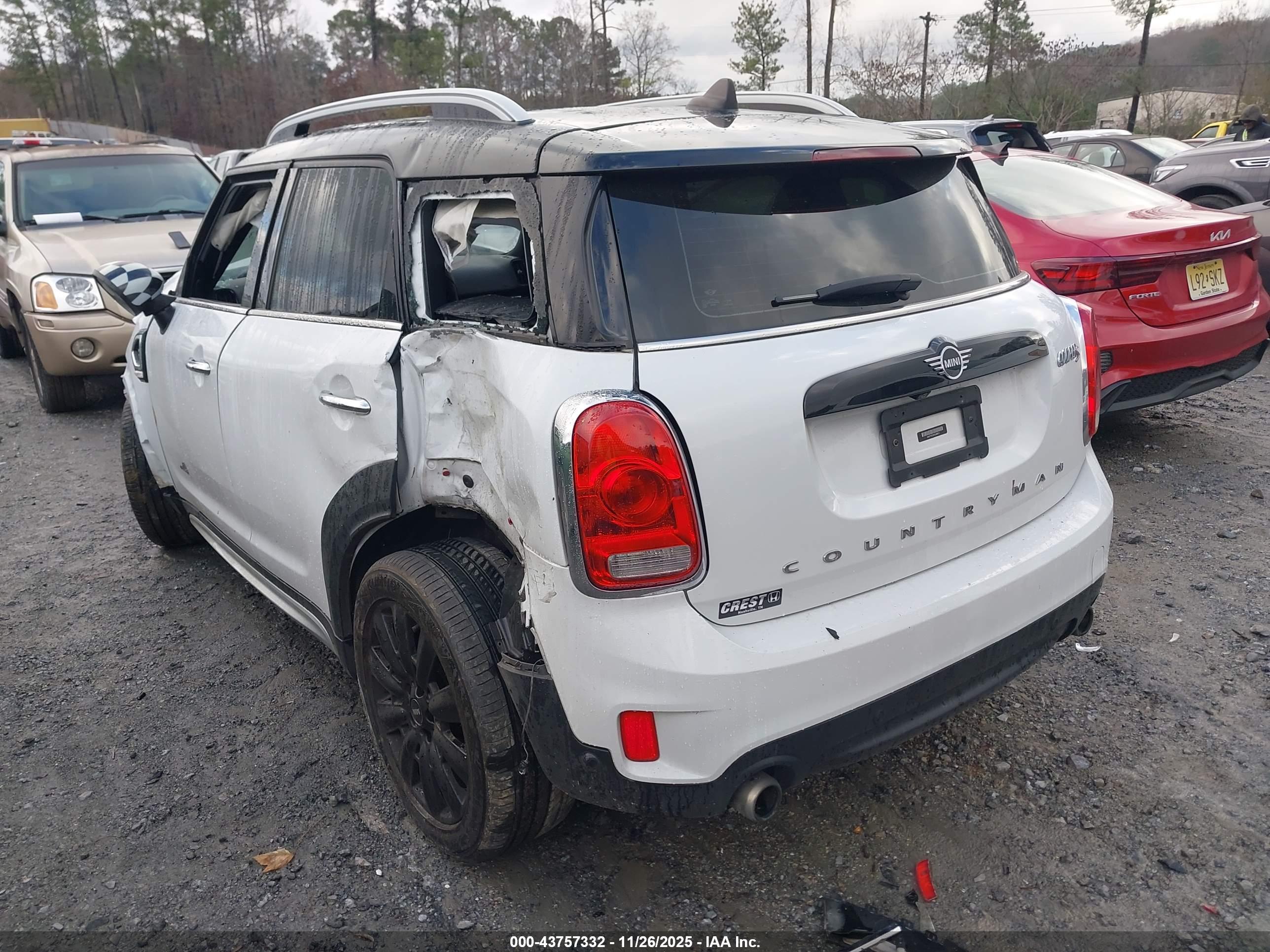 MINI COUNTRYMAN image 3
