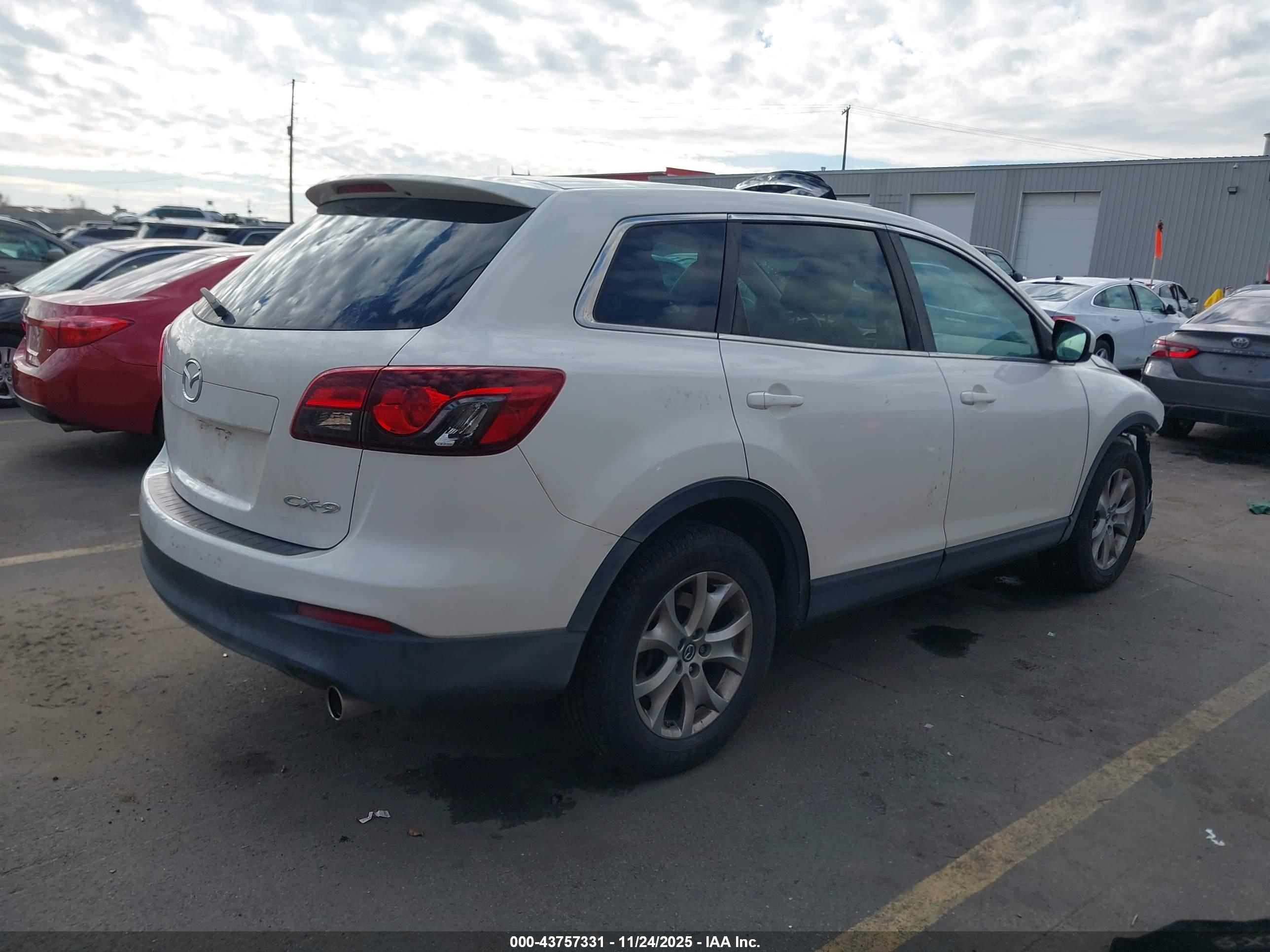 MAZDA CX-9 image 4