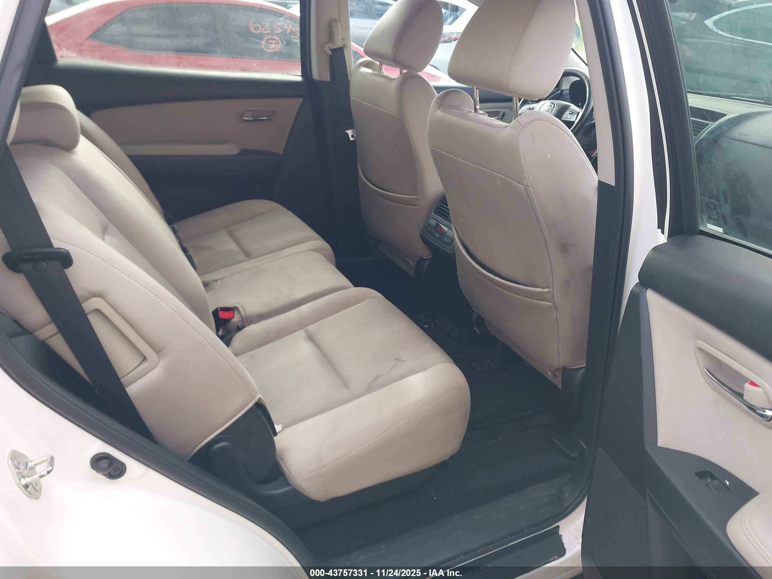 MAZDA CX-9 image 8