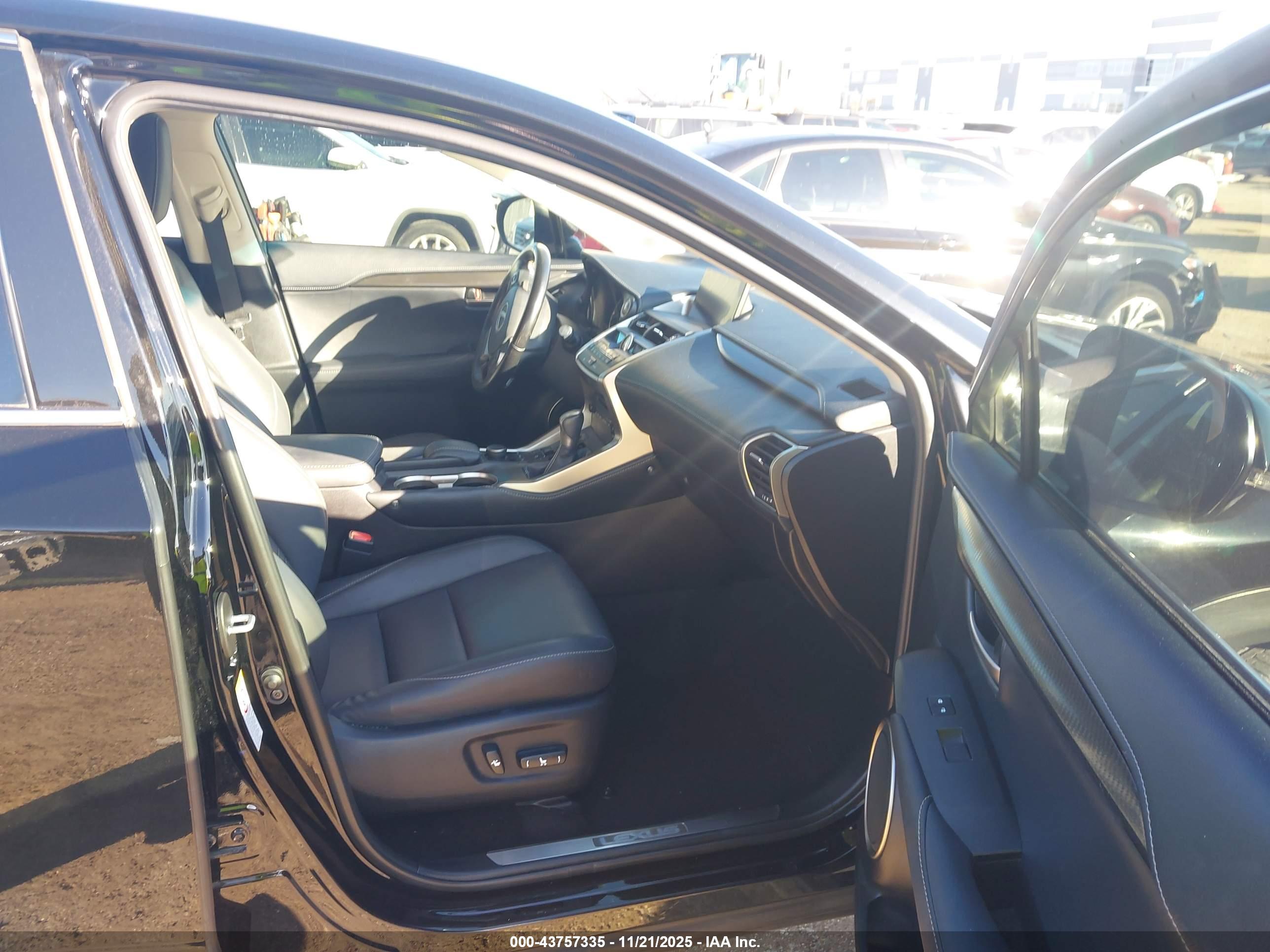 LEXUS NX image 5