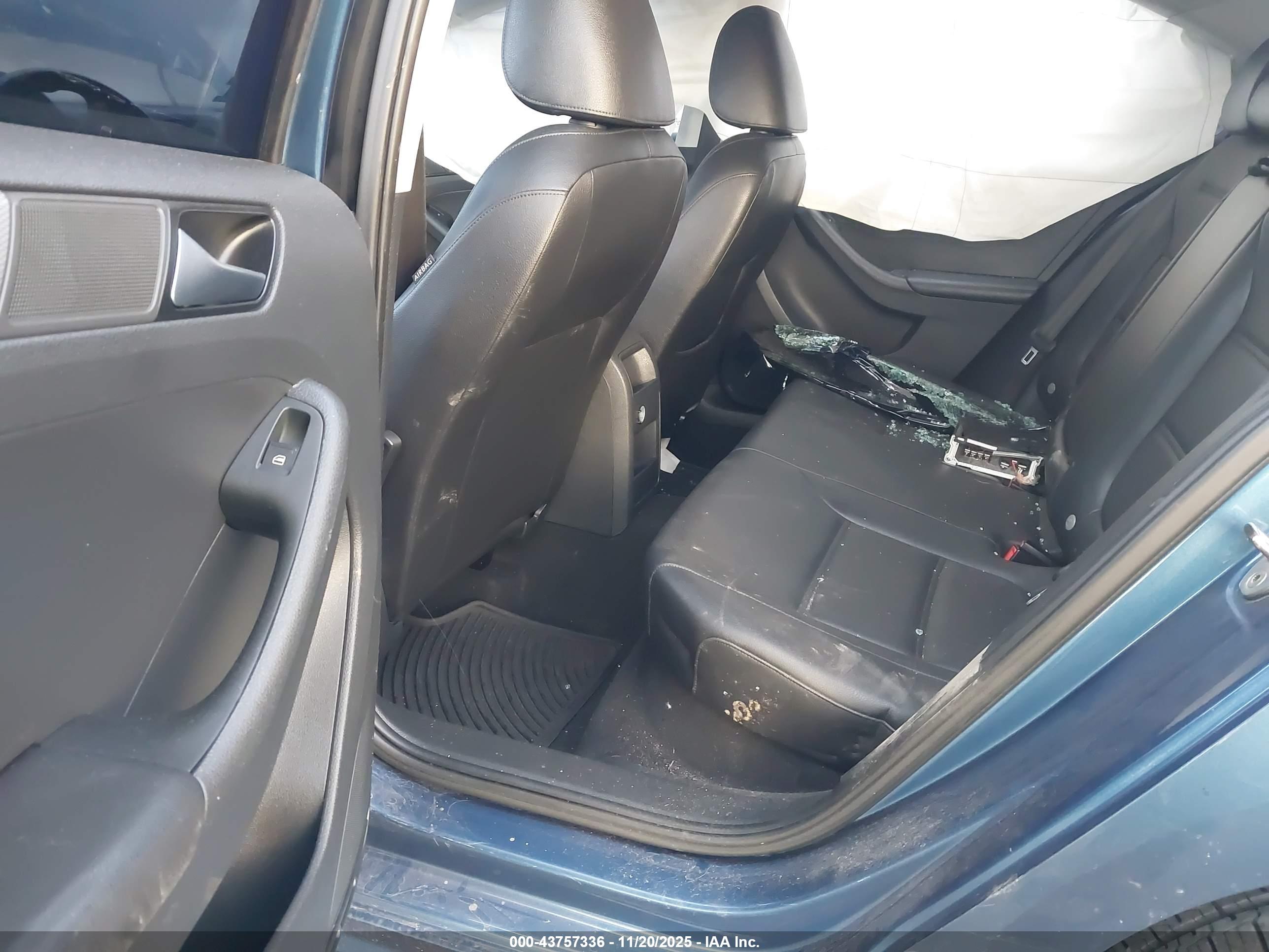 VOLKSWAGEN JETTA image 8