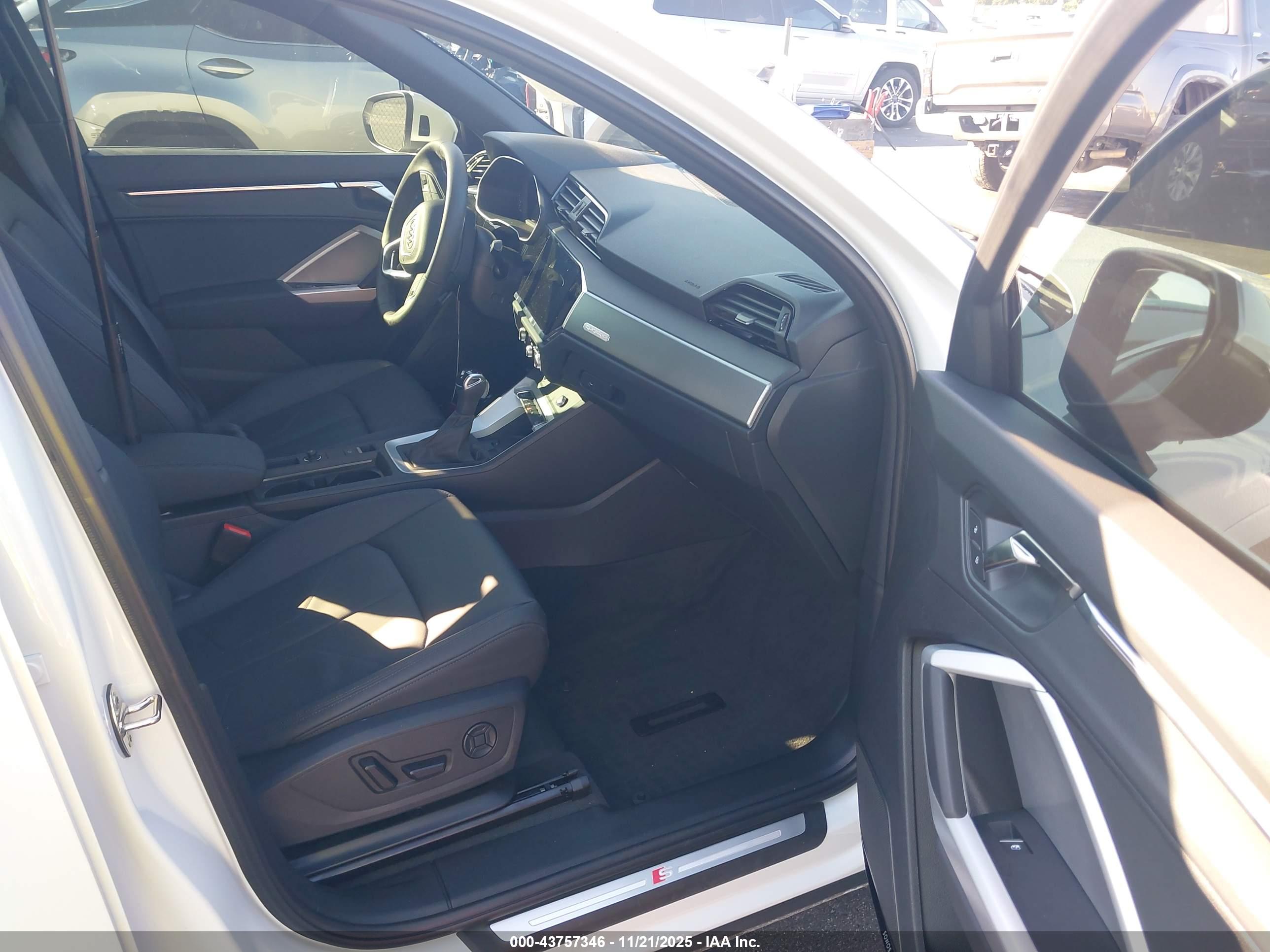 AUDI Q3 image 5