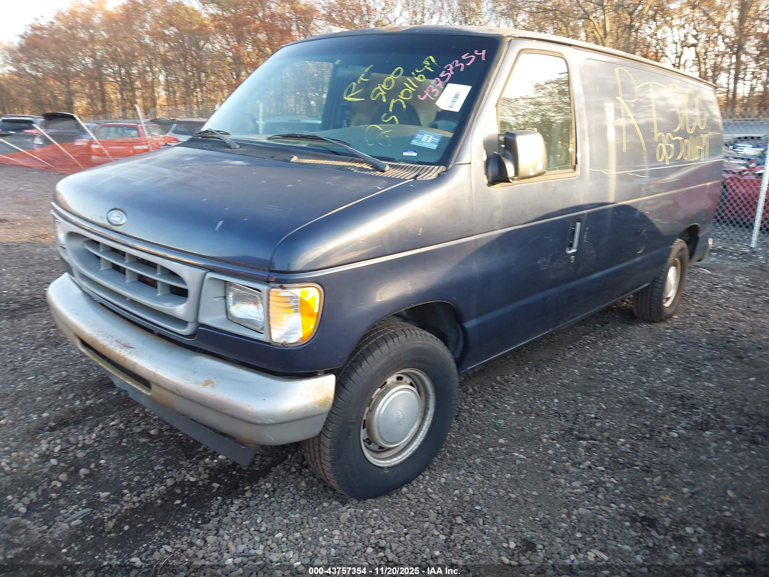FORD E-150 image 2