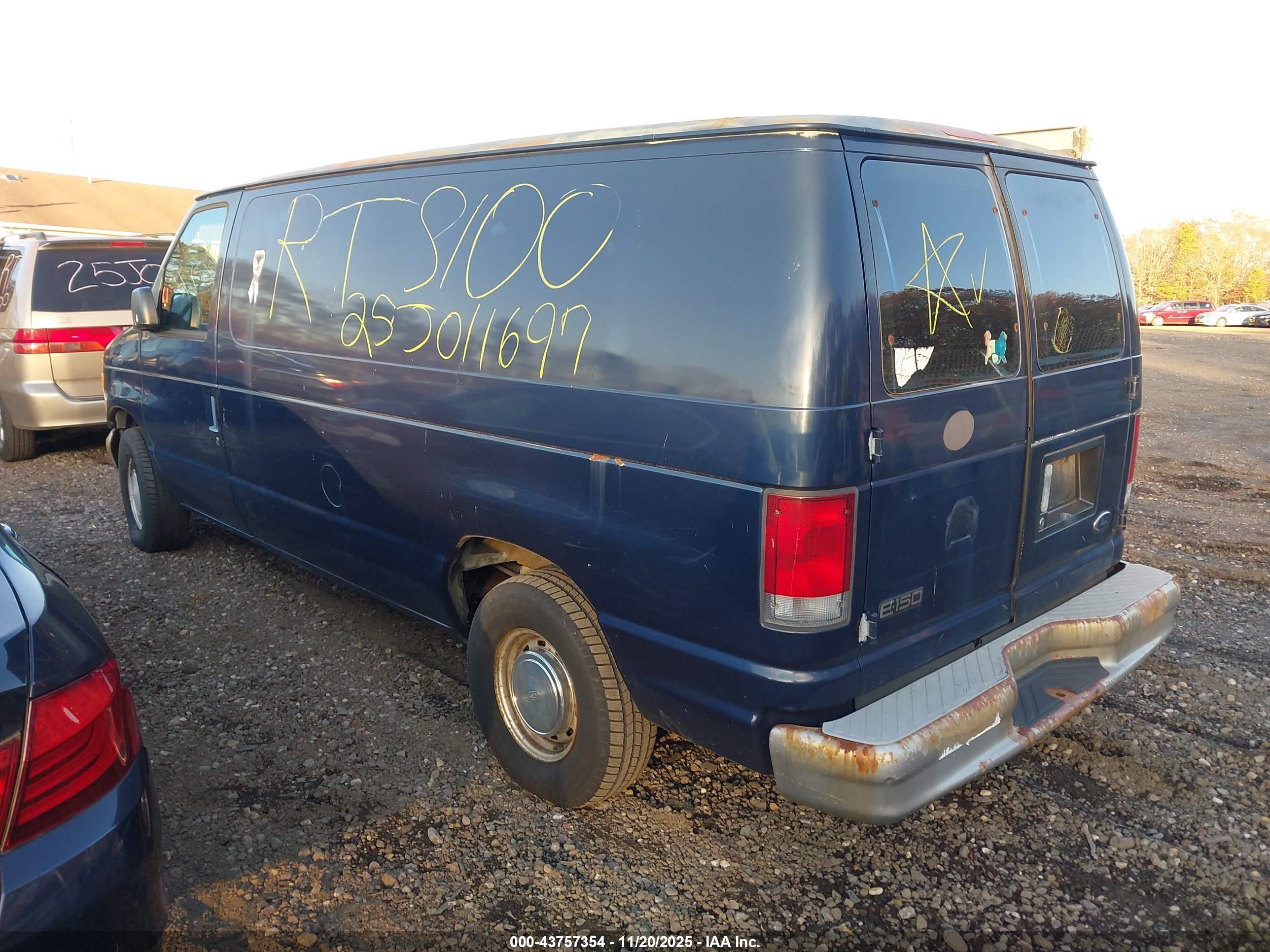 FORD E-150 image 3