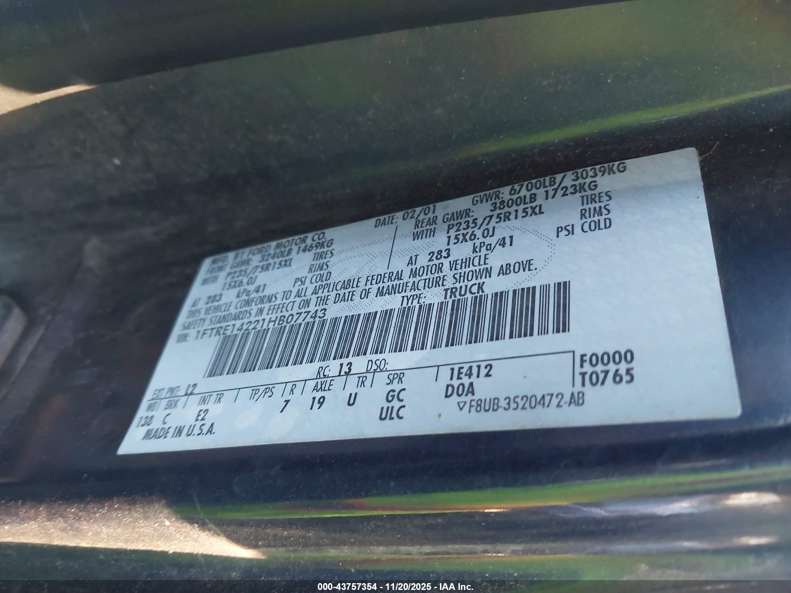 FORD E-150 image 9