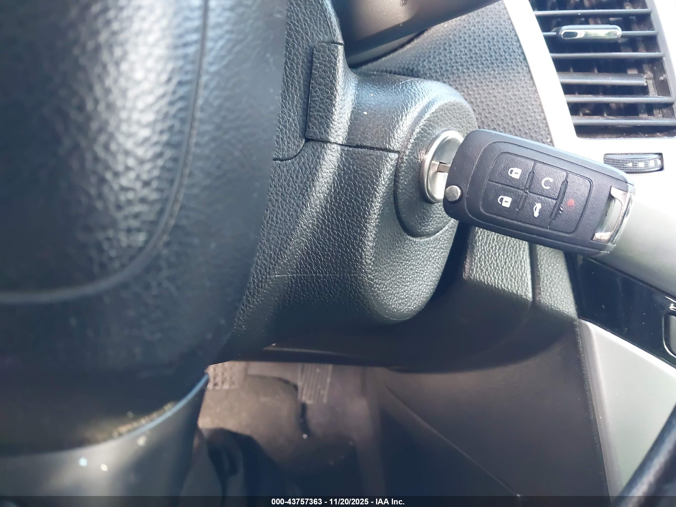 CHEVROLET CRUZE image 11