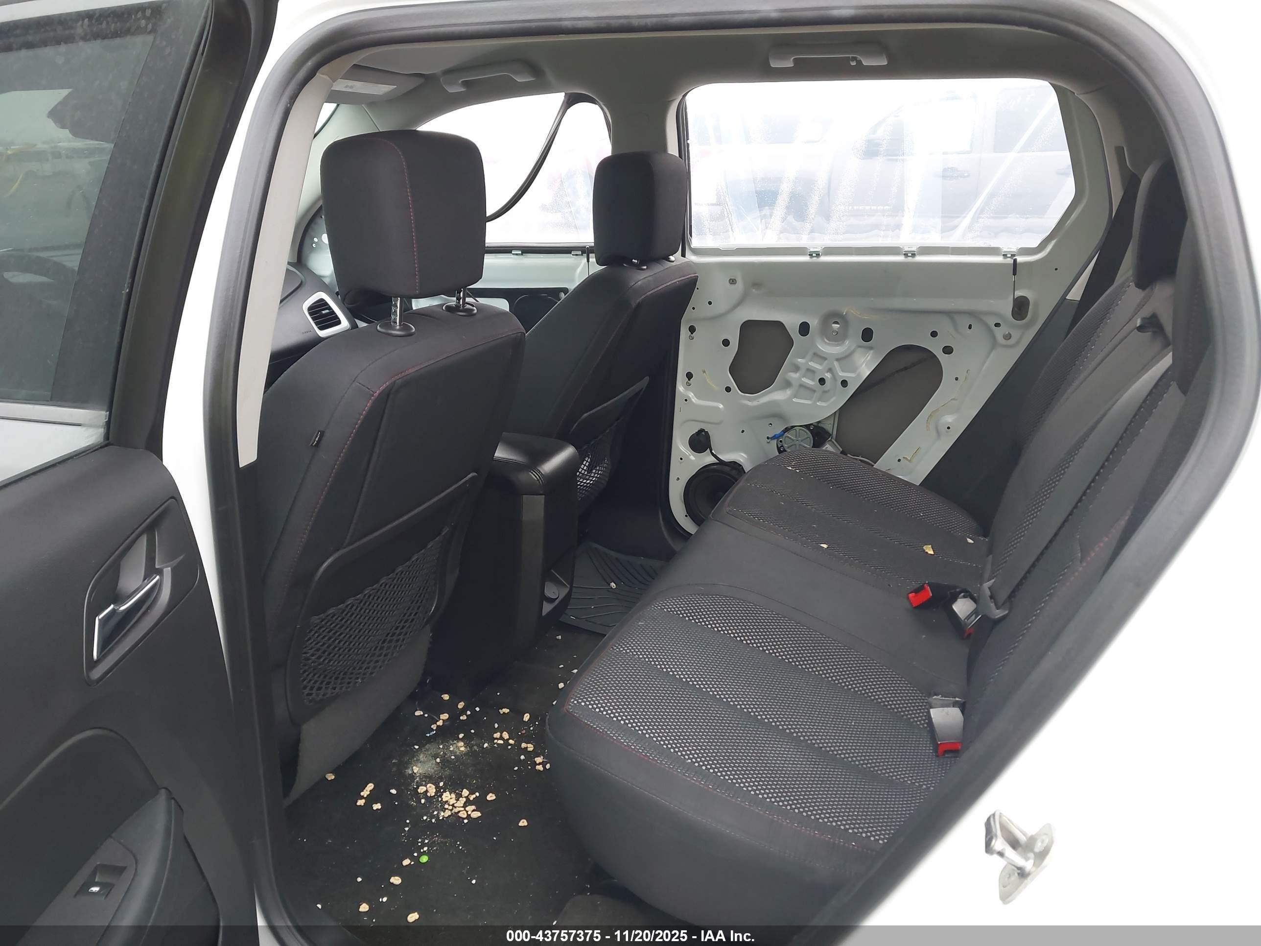 GMC TERRAIN image 8