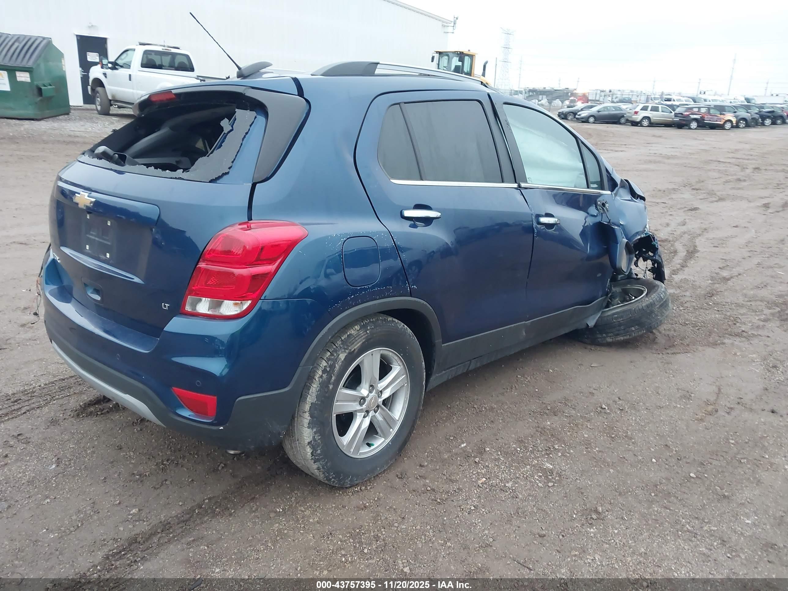 CHEVROLET TRAX image 4