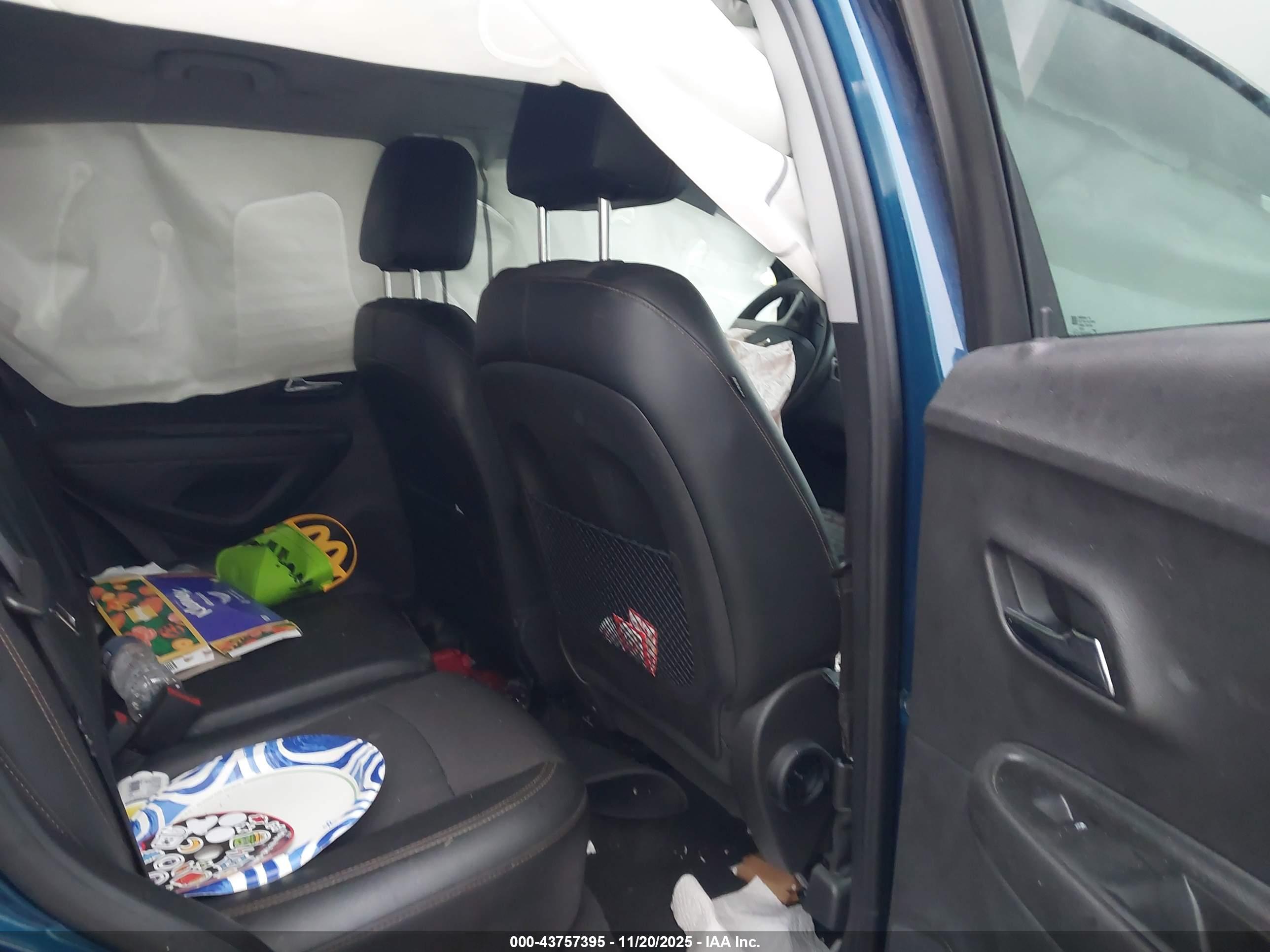 CHEVROLET TRAX image 8