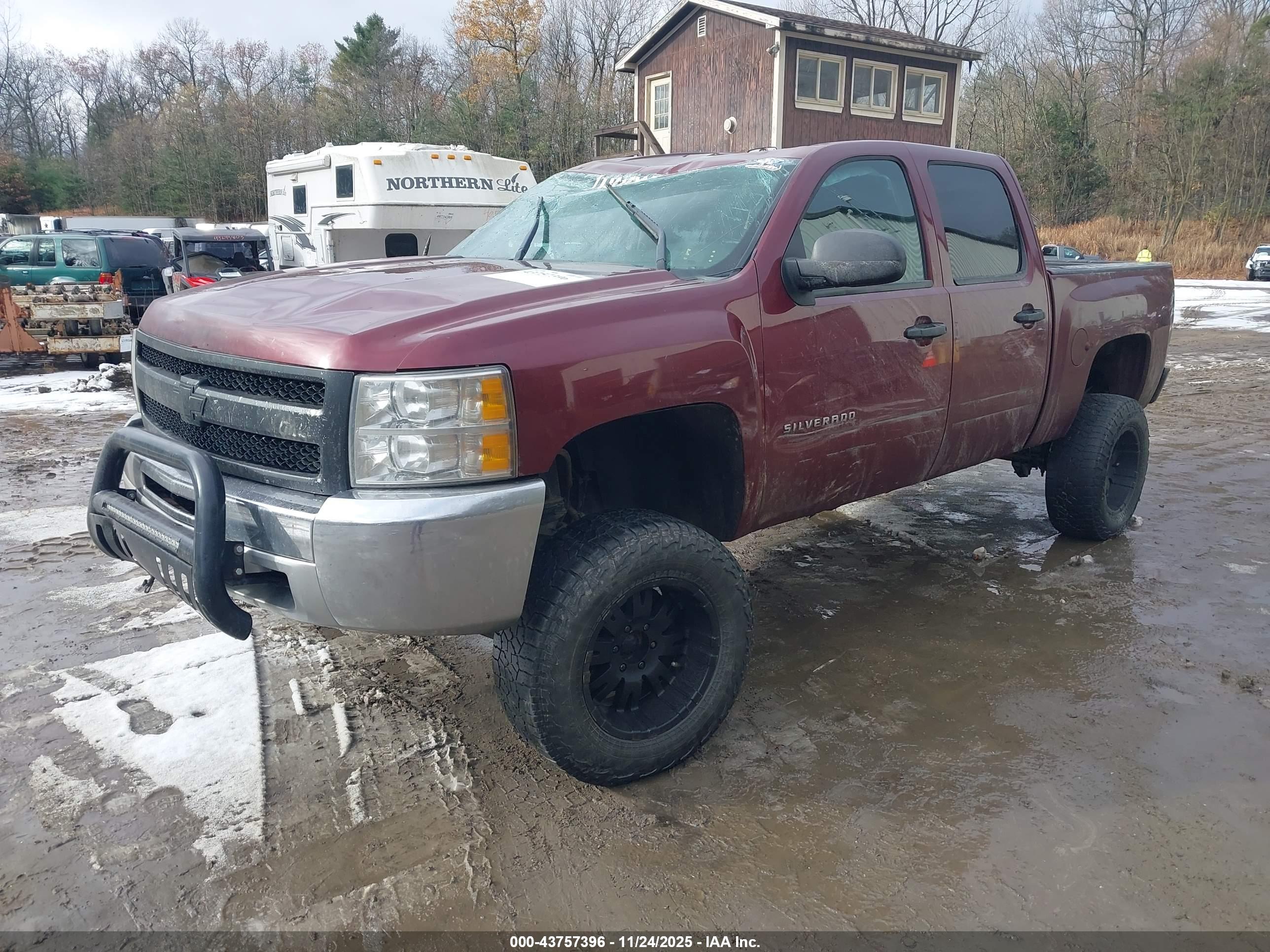 CHEVROLET SILVERADO image 2