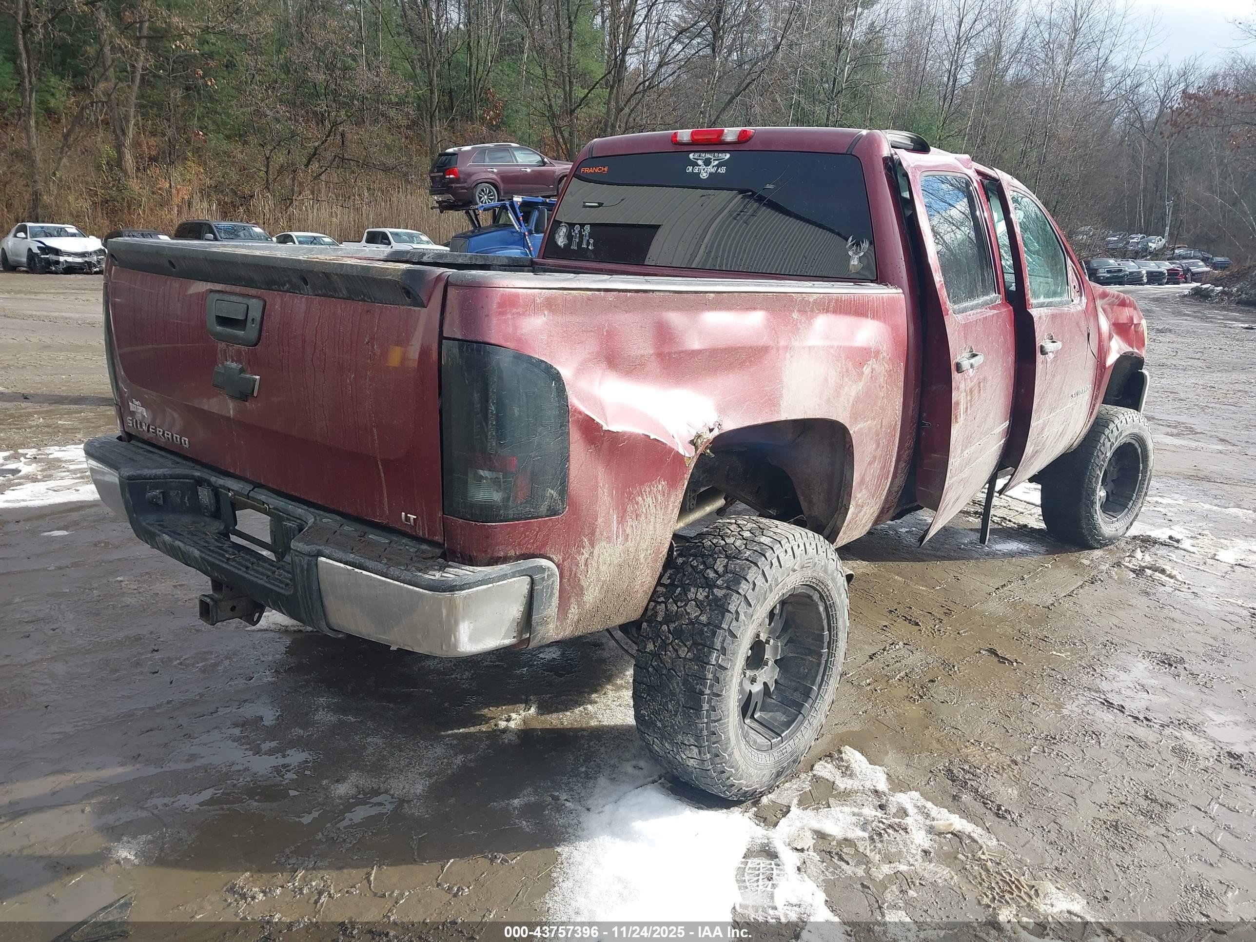 CHEVROLET SILVERADO image 4