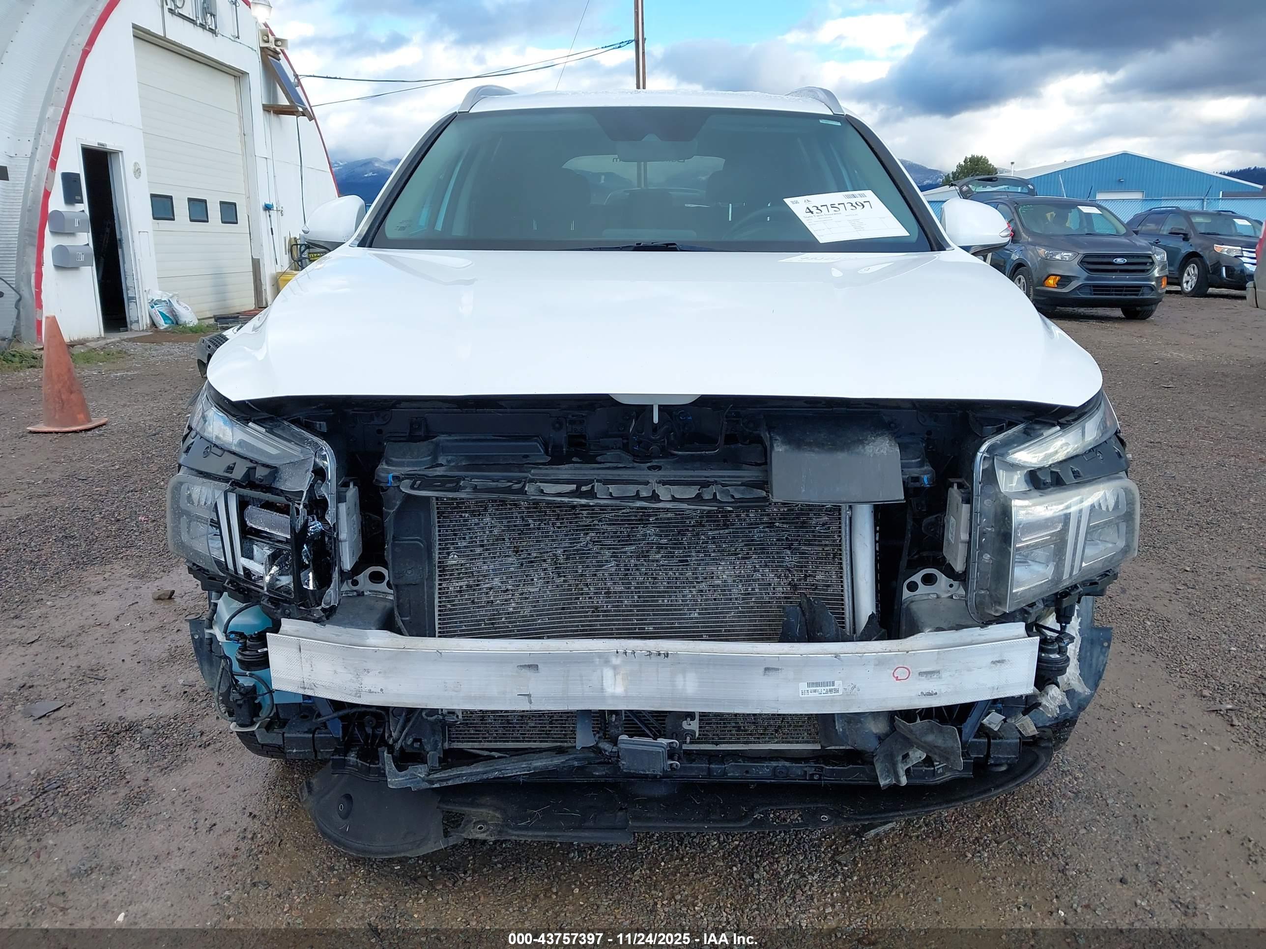 HYUNDAI SANTA image 6