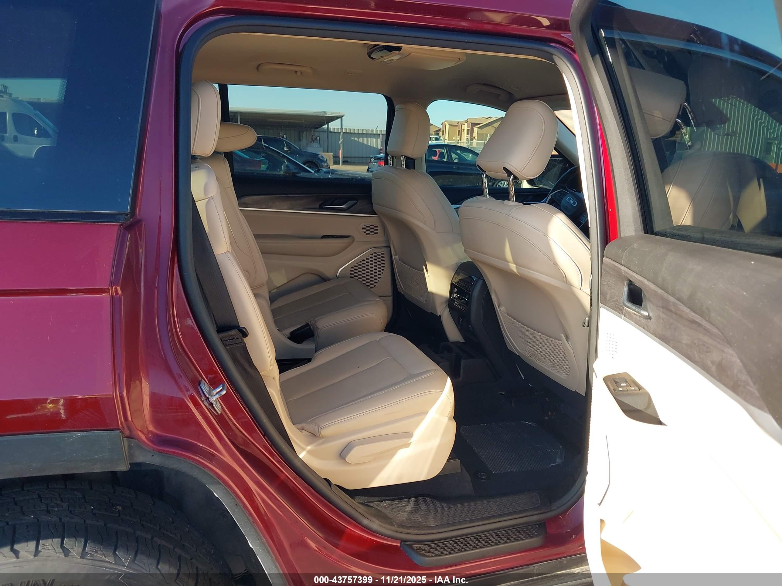 JEEP GRAND image 8
