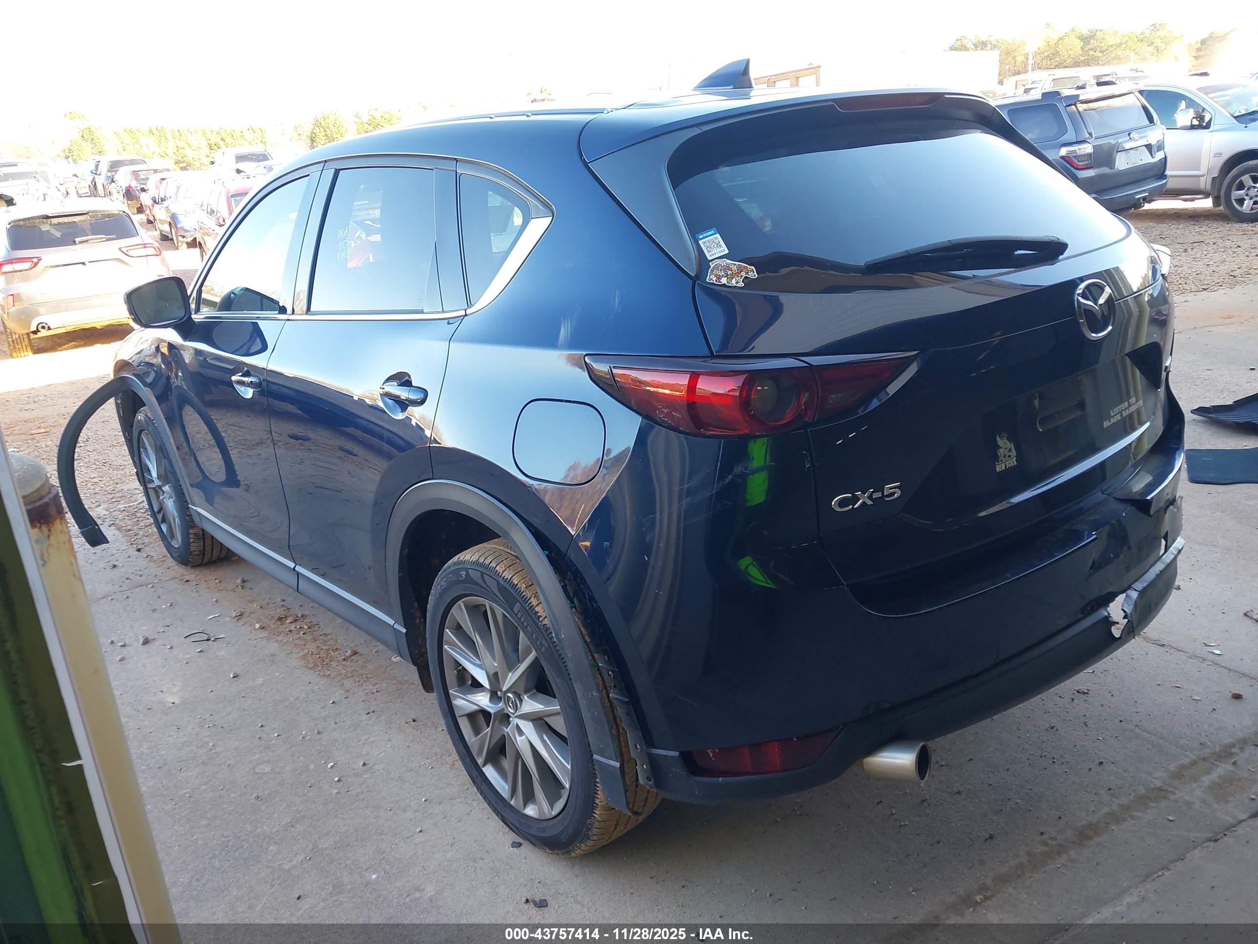 MAZDA CX-5 image 3