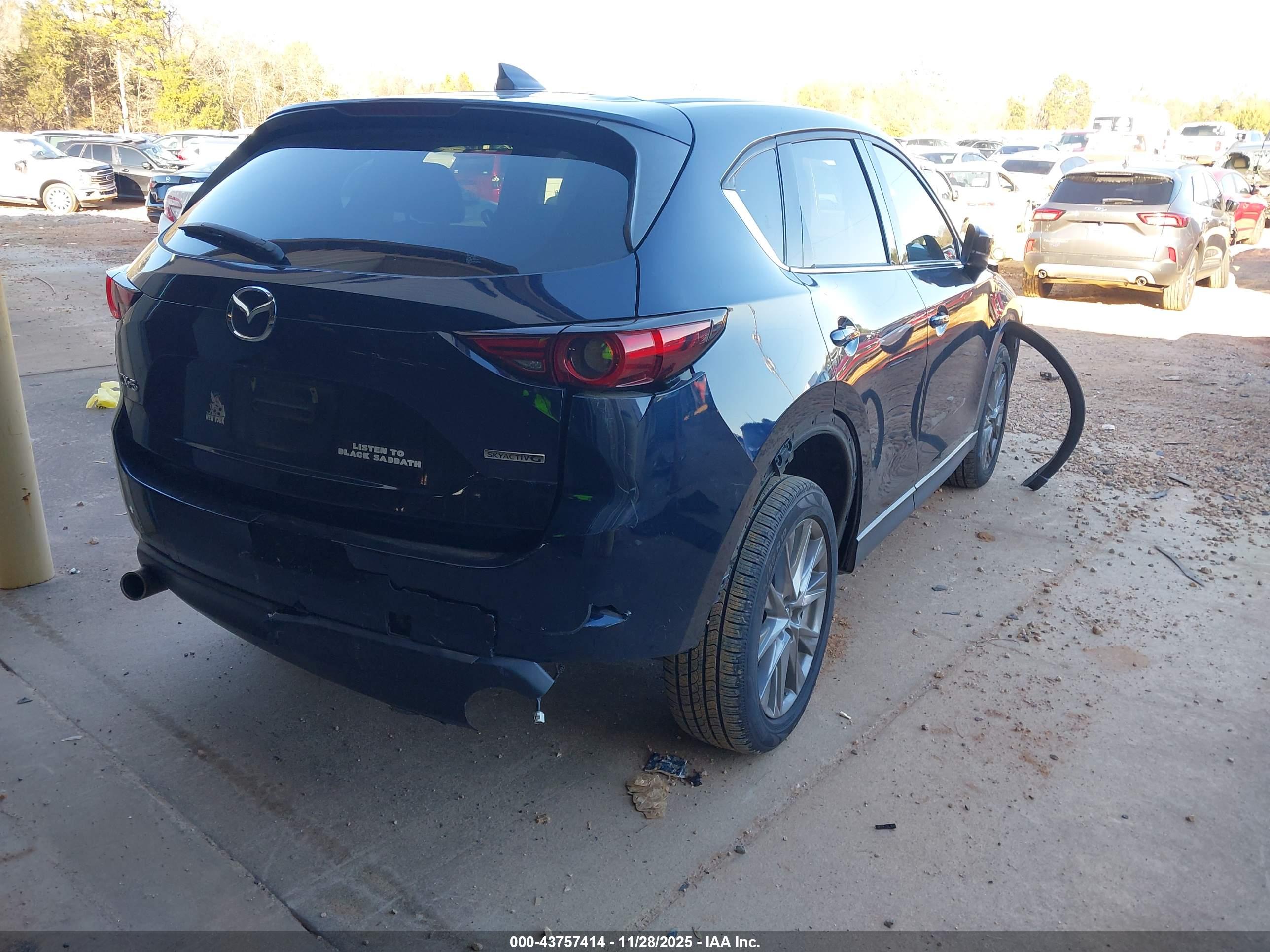 MAZDA CX-5 image 4