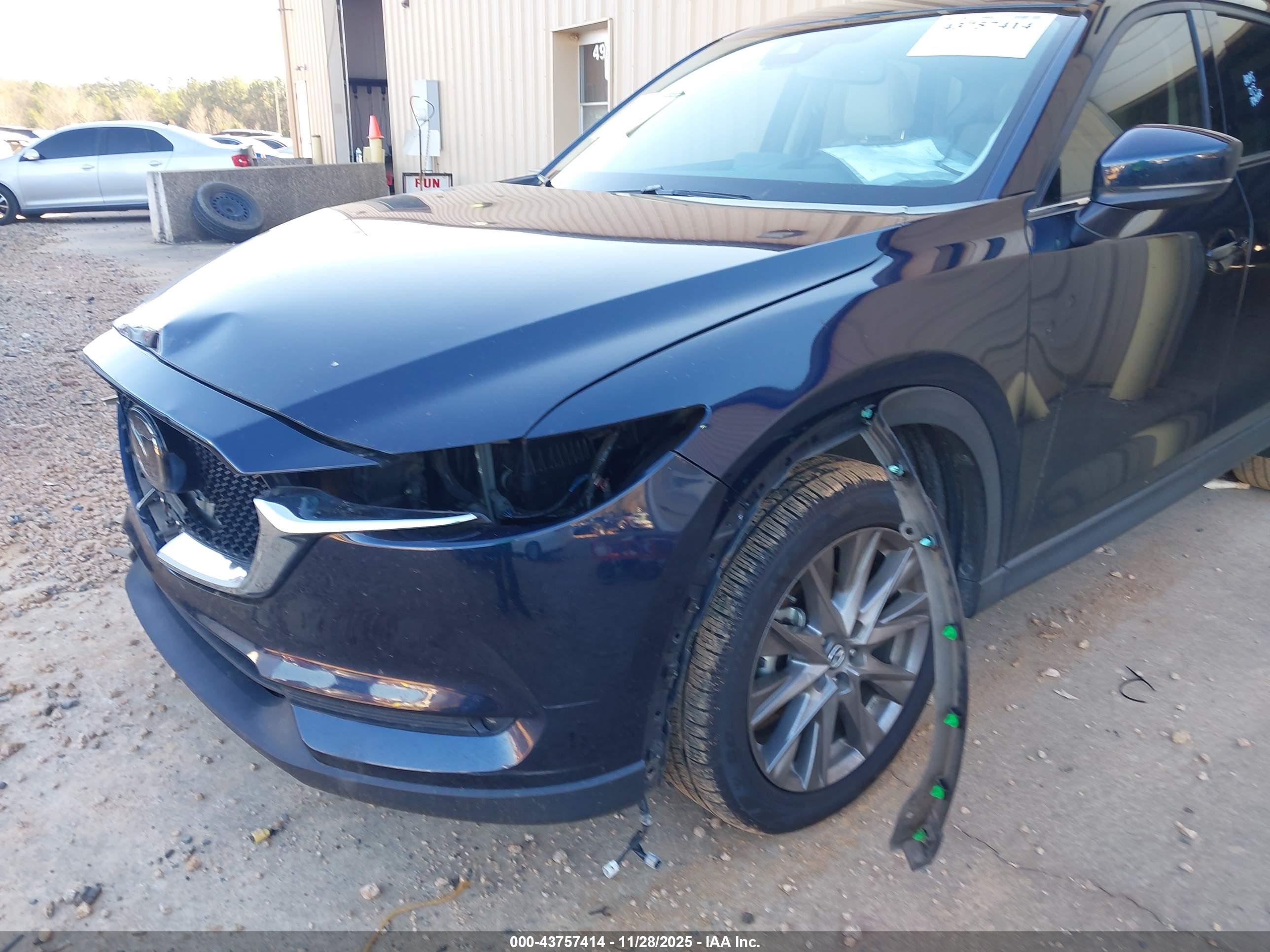 MAZDA CX-5 image 6