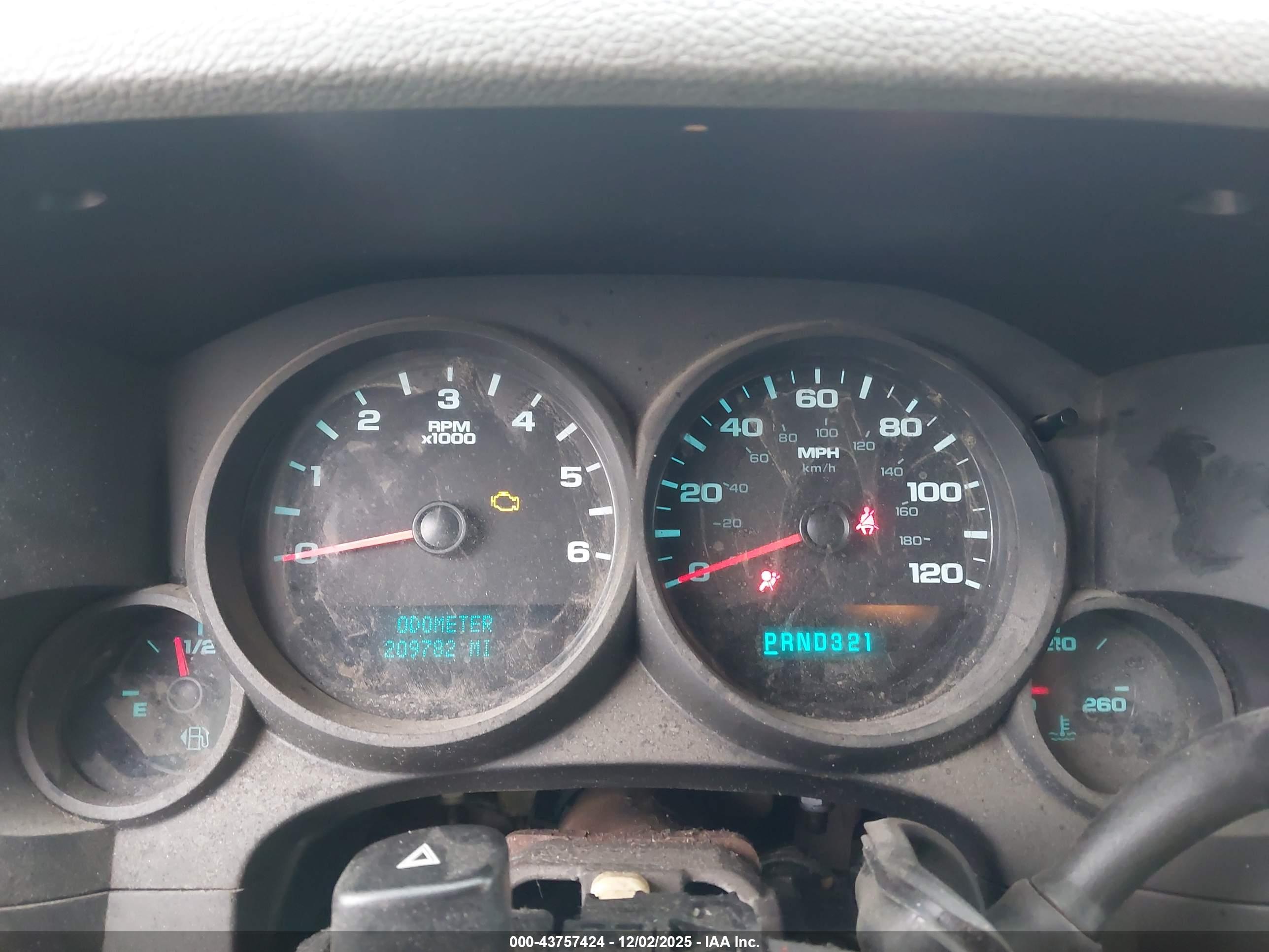 CHEVROLET SILVERADO image 7