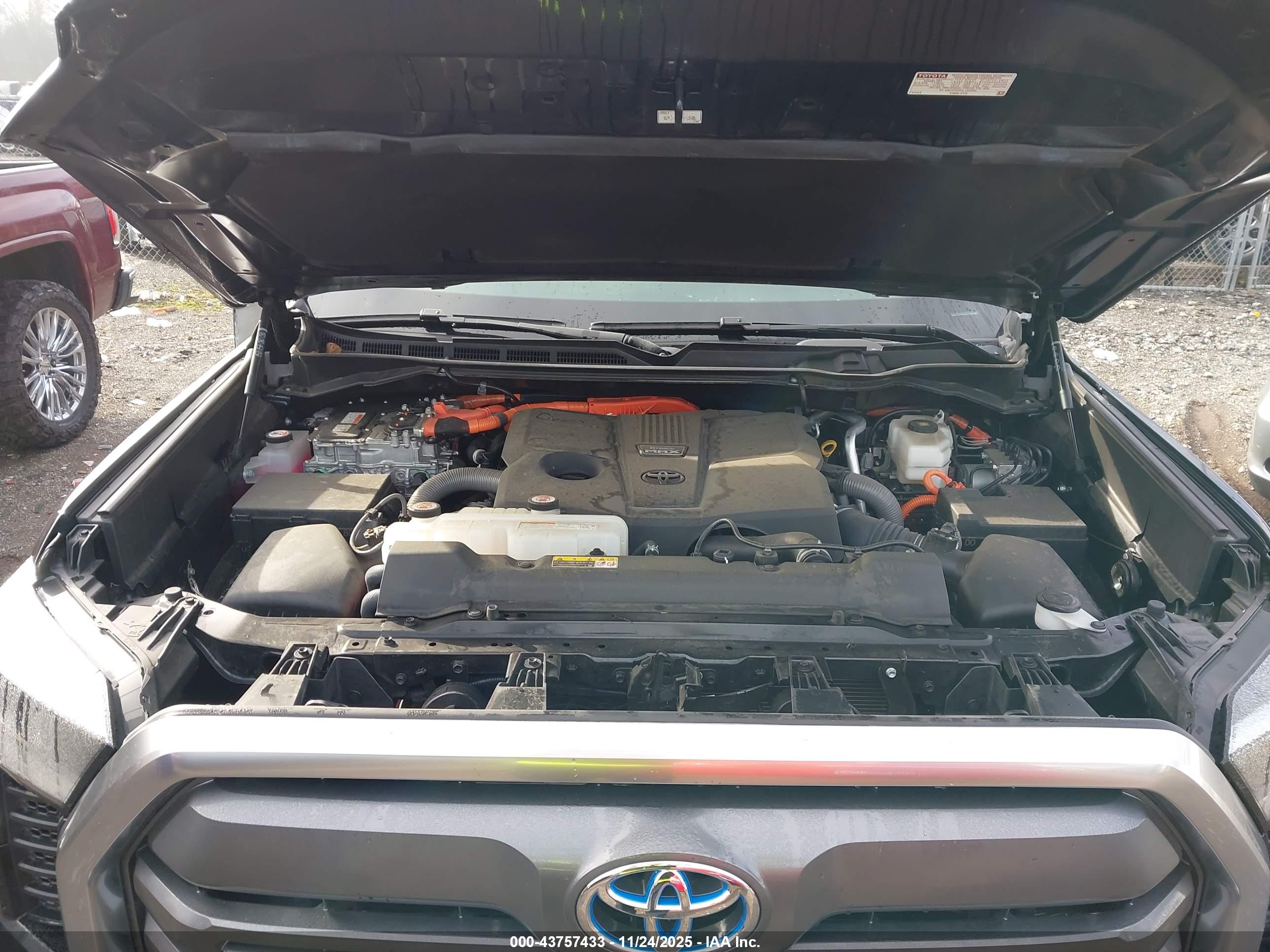 TOYOTA TUNDRA image 10