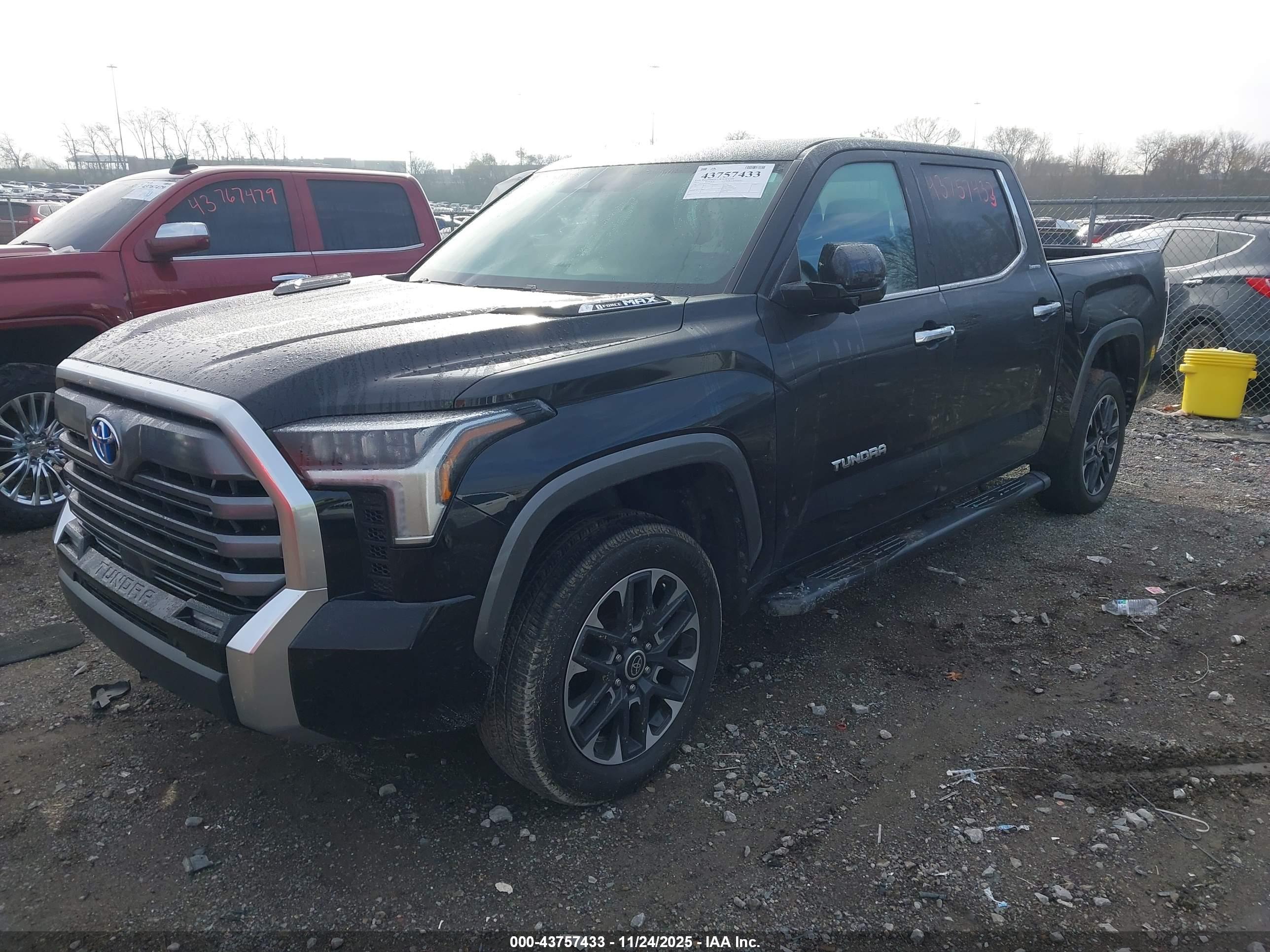 TOYOTA TUNDRA image 2