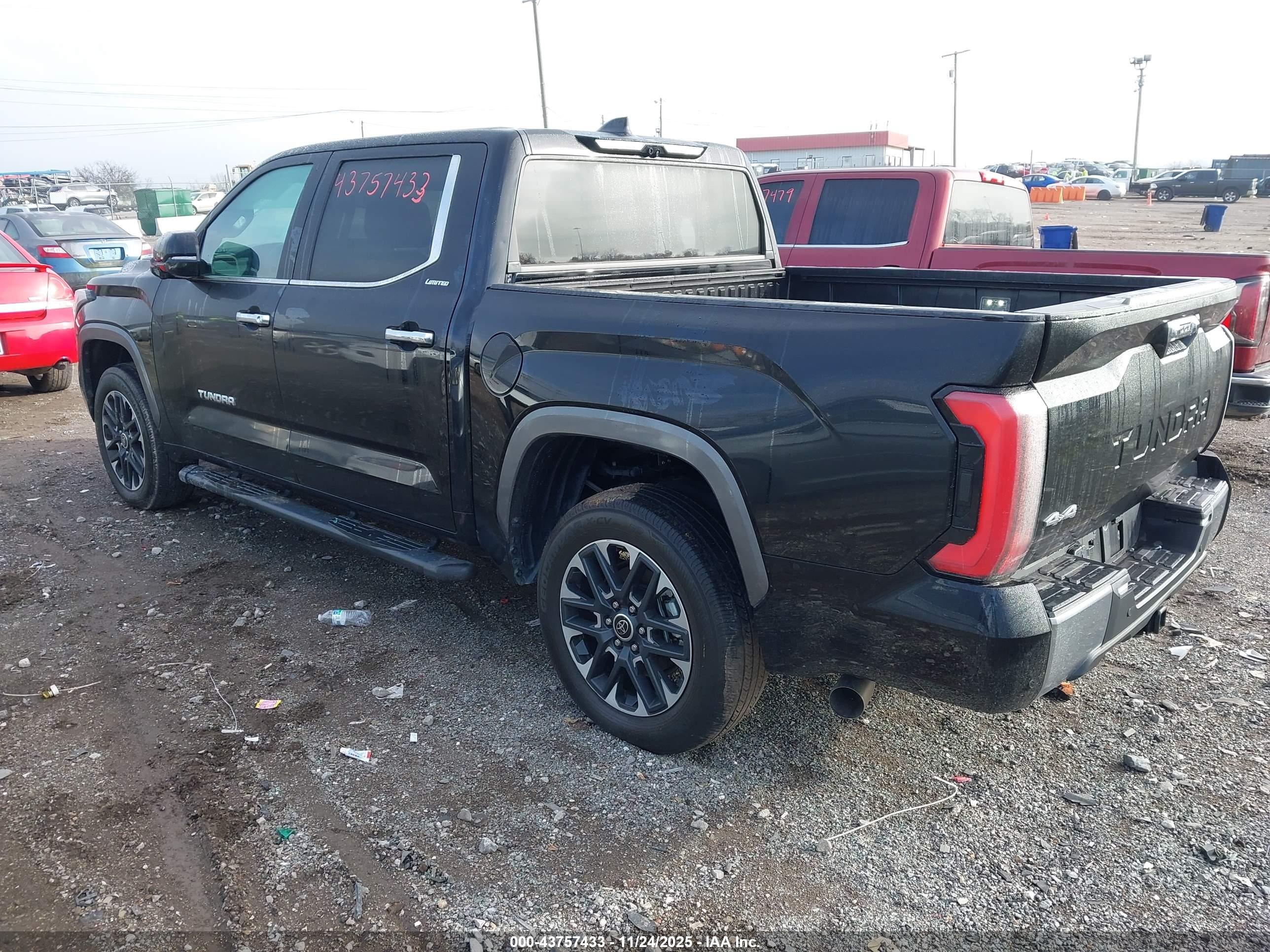 TOYOTA TUNDRA image 3