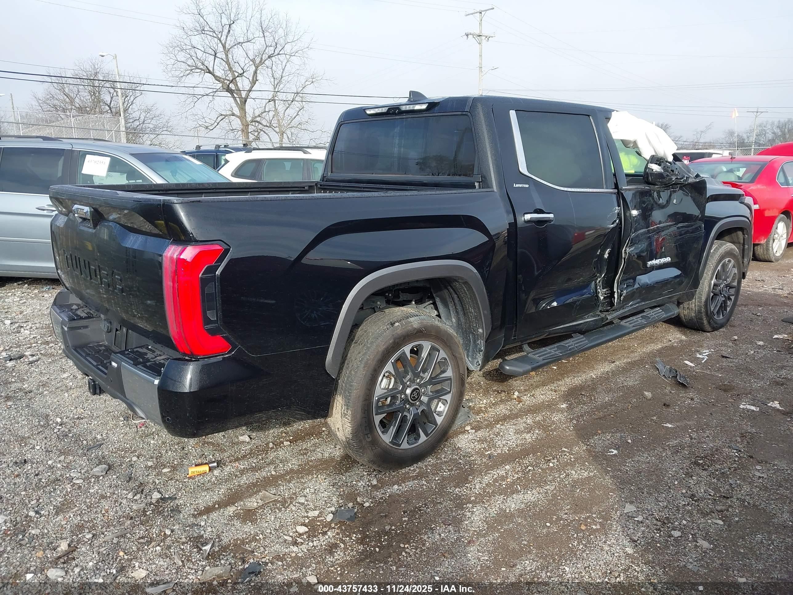 TOYOTA TUNDRA image 4