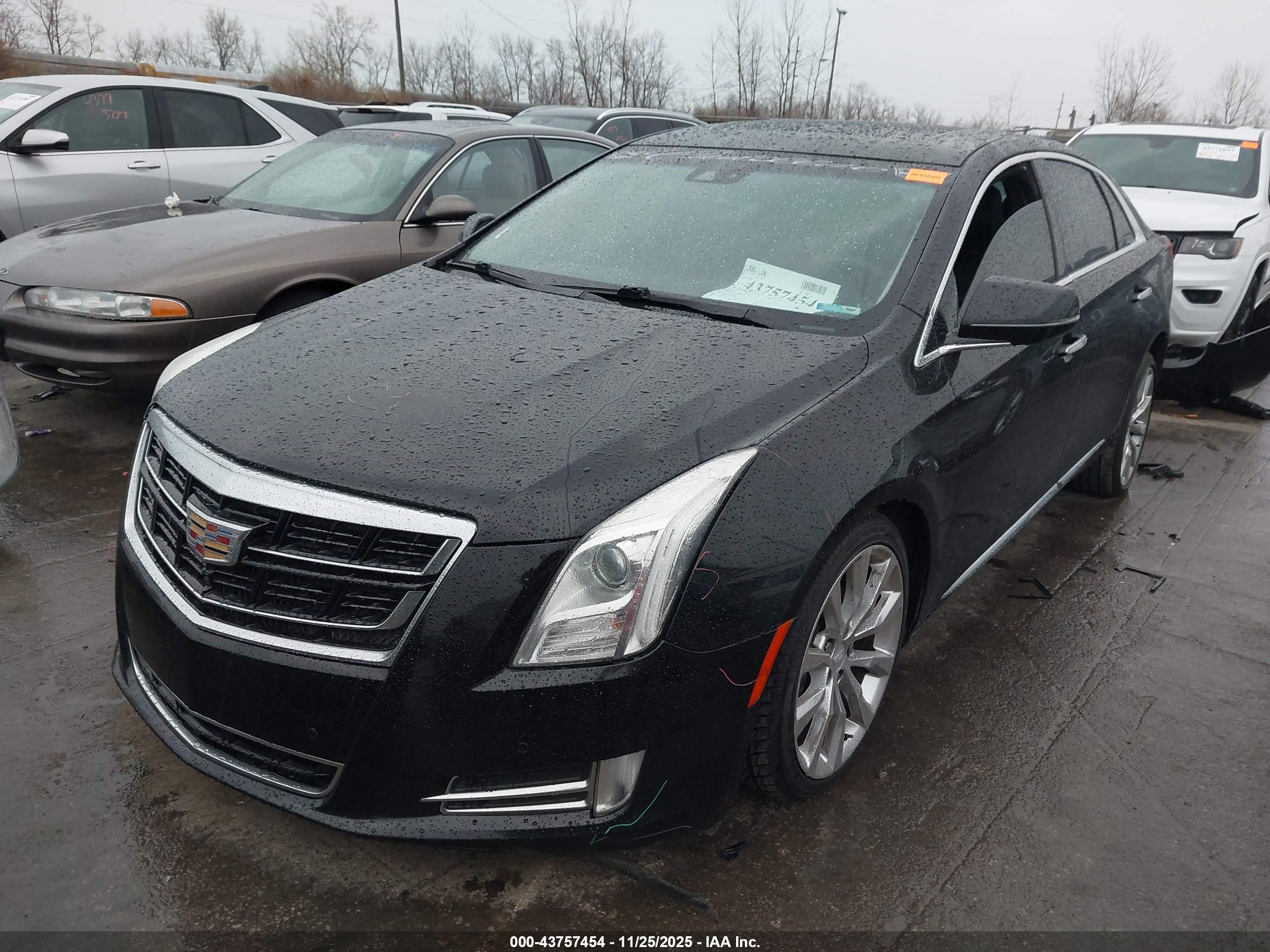 CADILLAC XTS image 2
