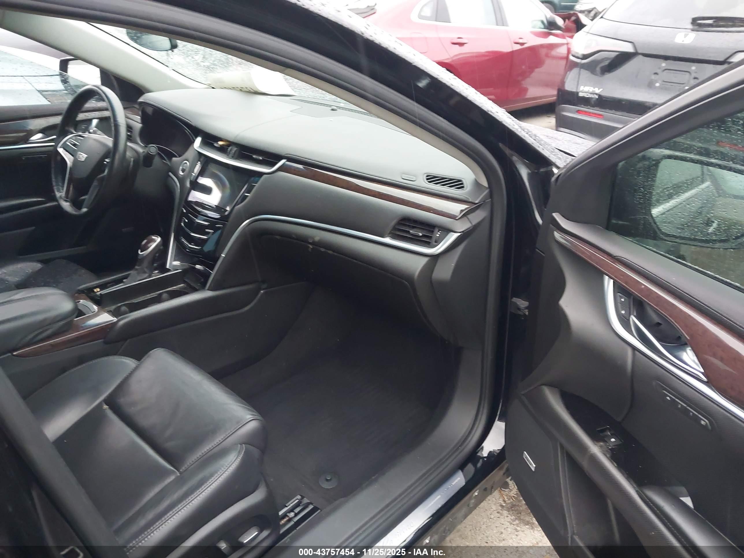 CADILLAC XTS image 5