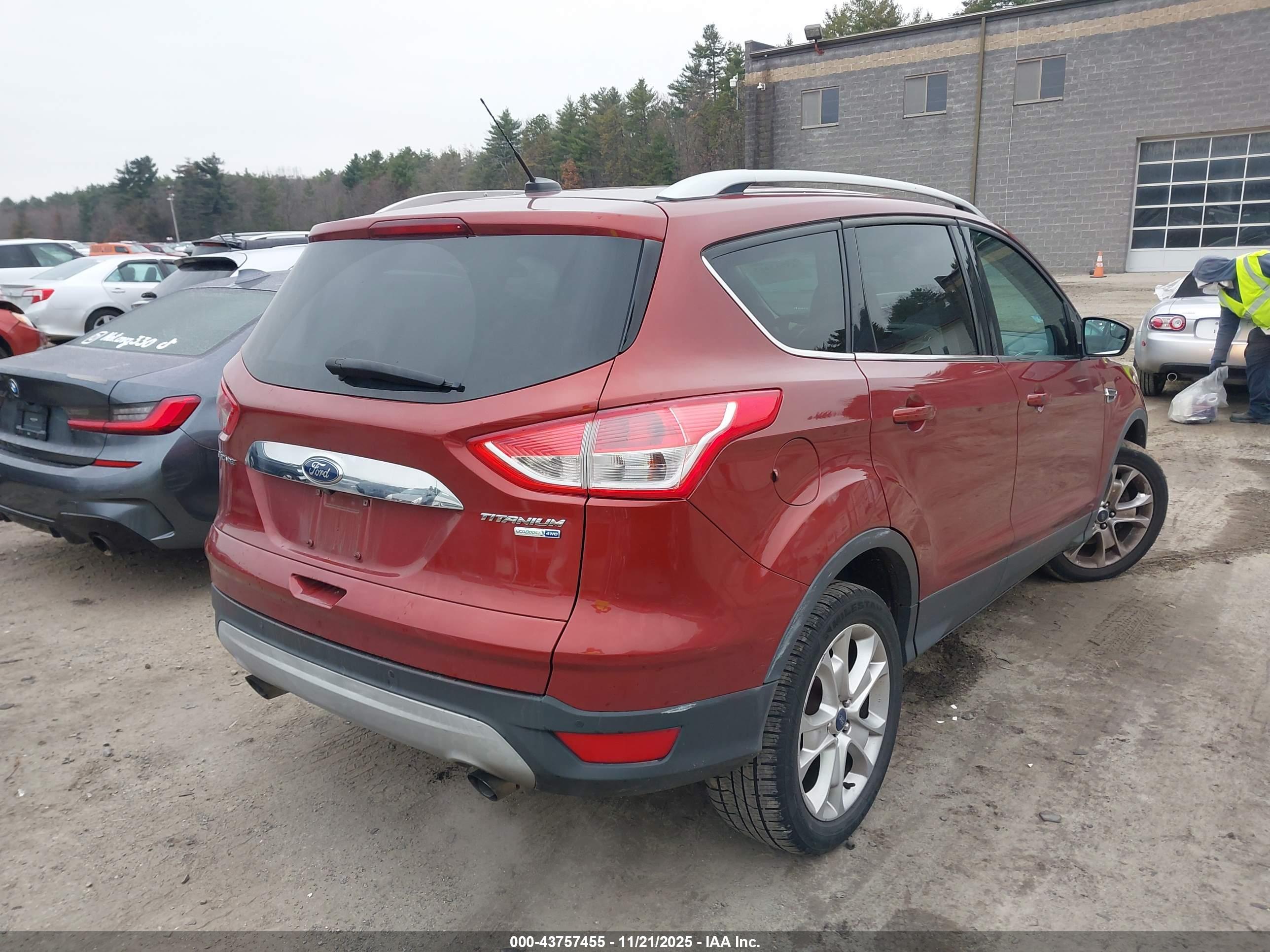 FORD ESCAPE image 4