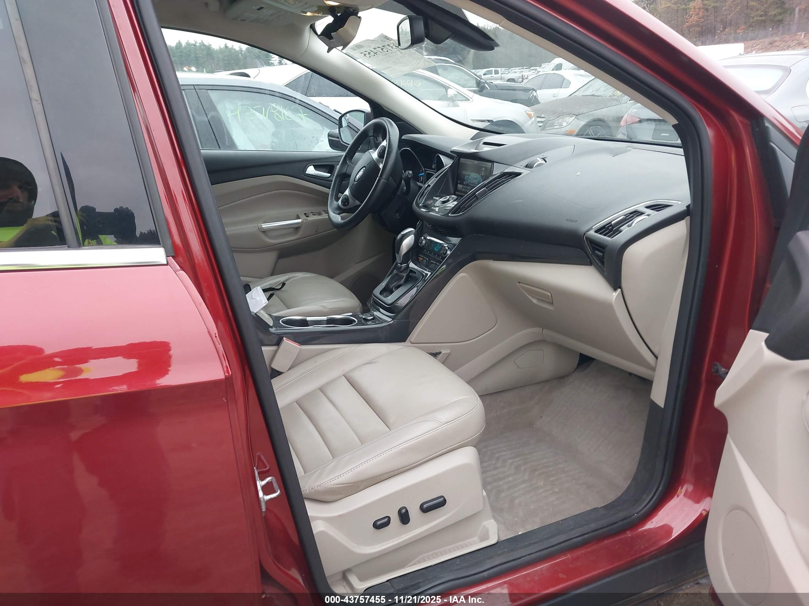 FORD ESCAPE image 5