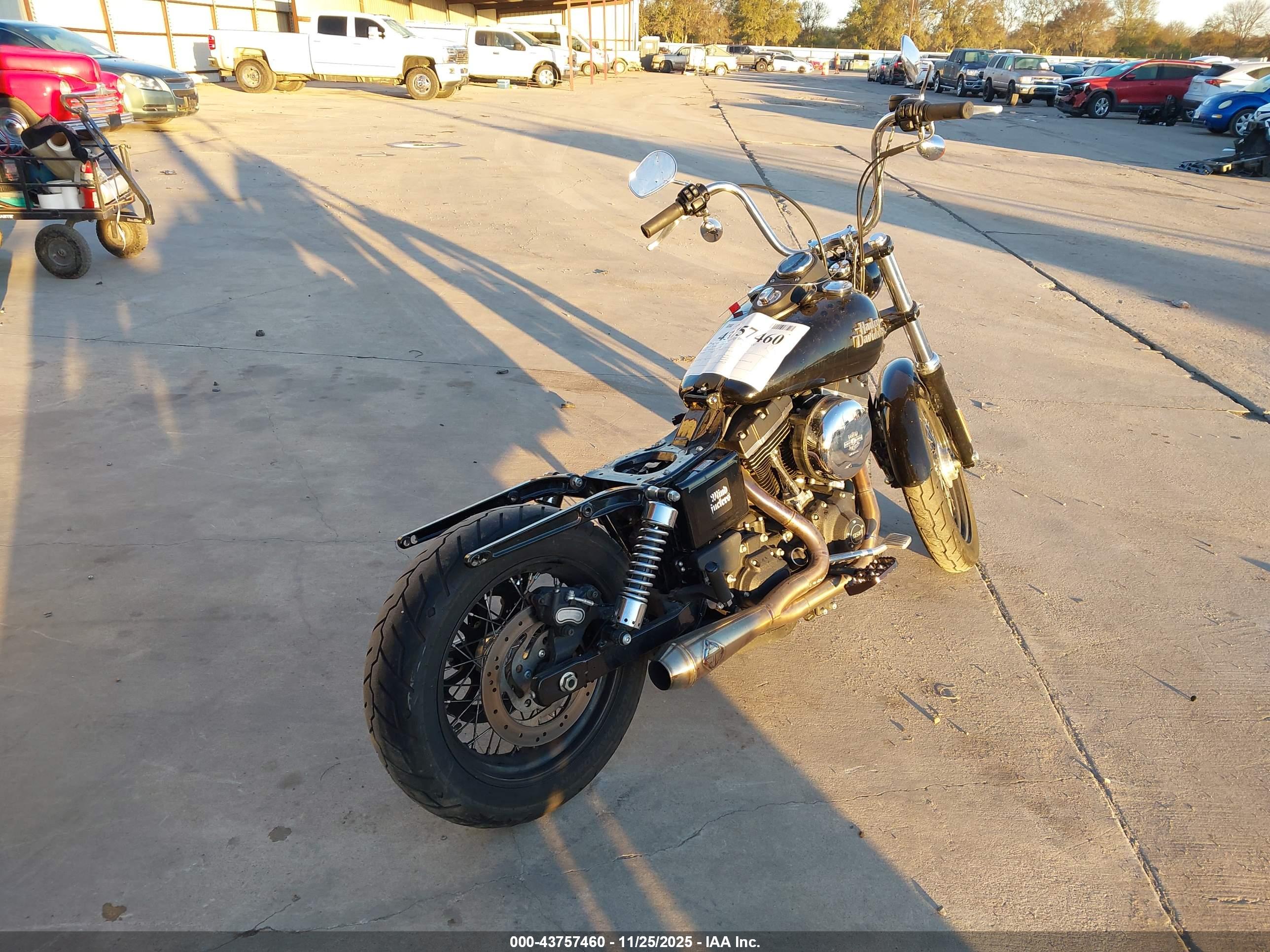 HARLEY-DAVIDSON FXDB image 4